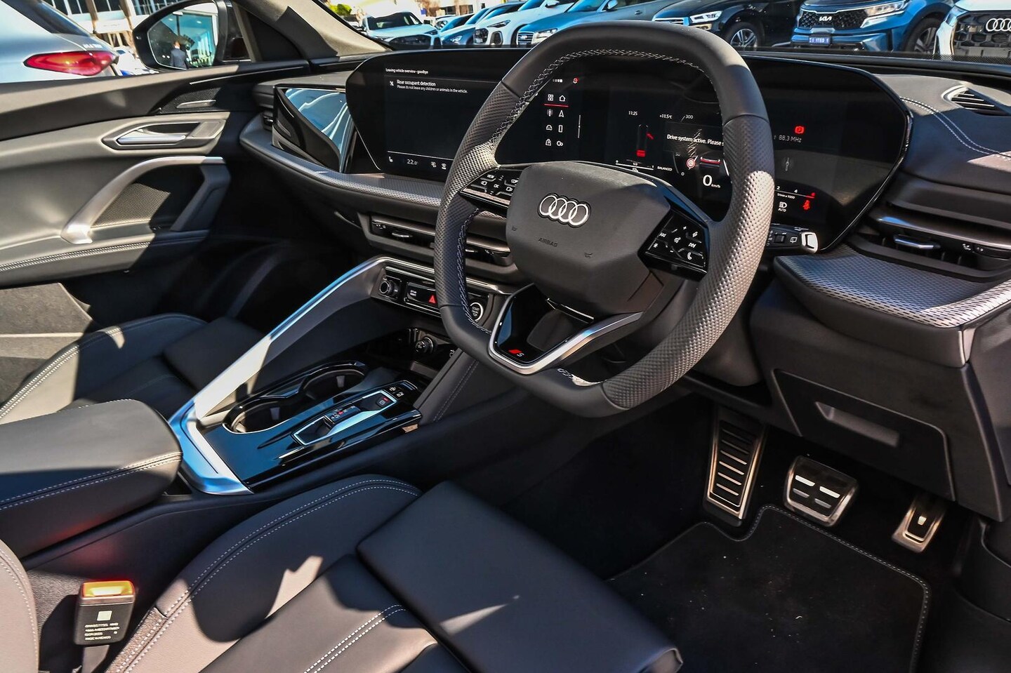 Image about Audi Q5 SUV TDI quattro 150 kW sport
