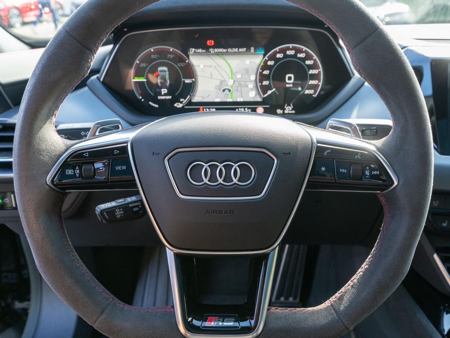 Bild über Audi RS e-tron GT e-tron quattro - für weitere Informationen kontaktieren Sie den Audi Partner