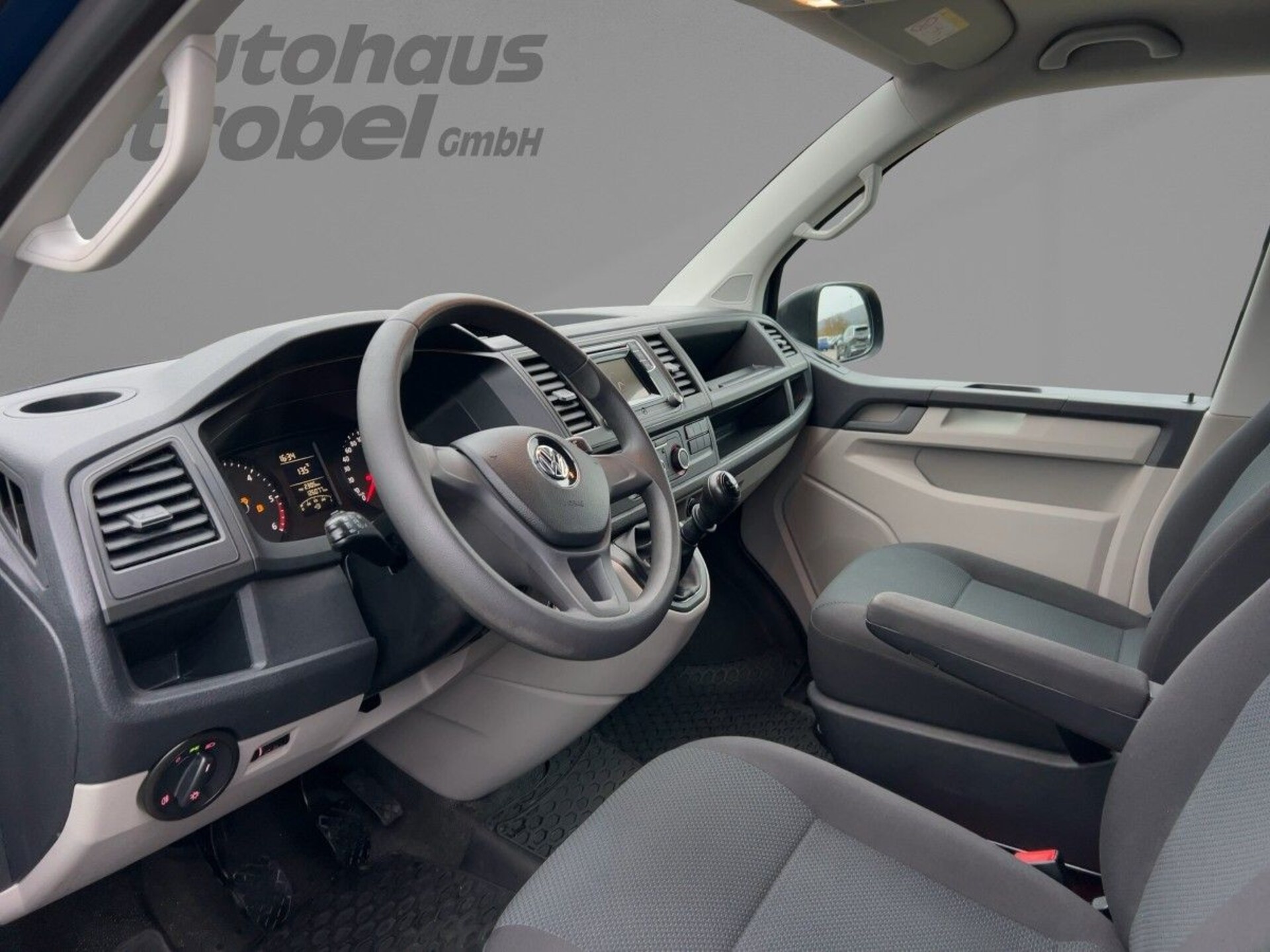 Volkswagen T6 Transporter Kasten kurzer Radstand