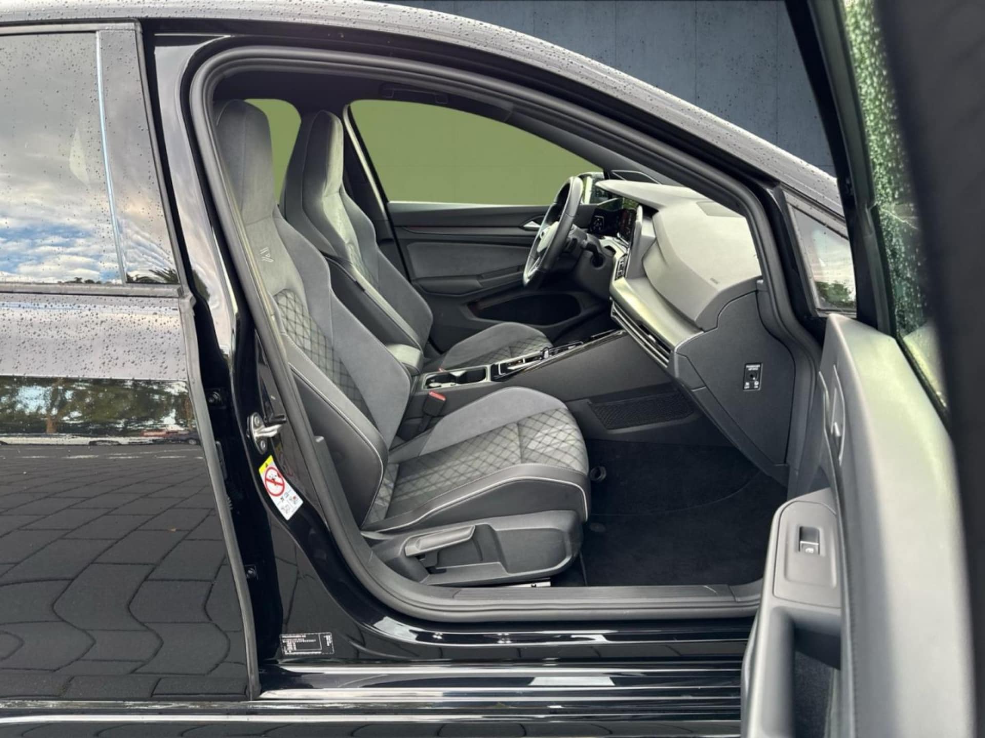 Volkswagen Golf R-Line