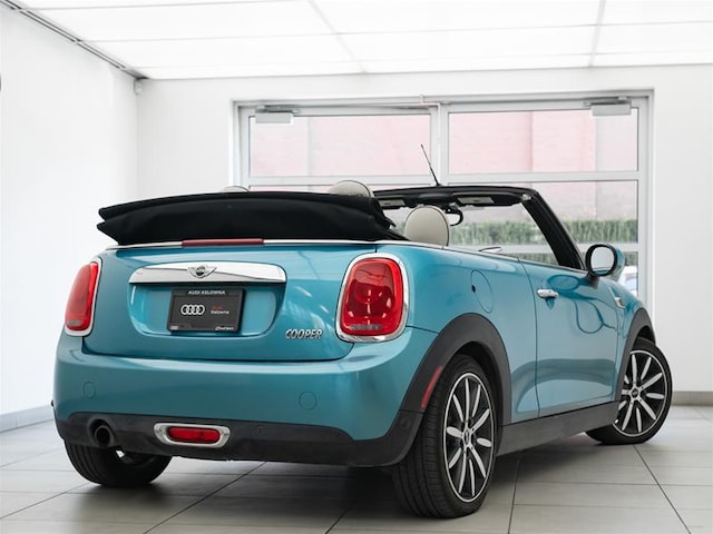 2017 MINI