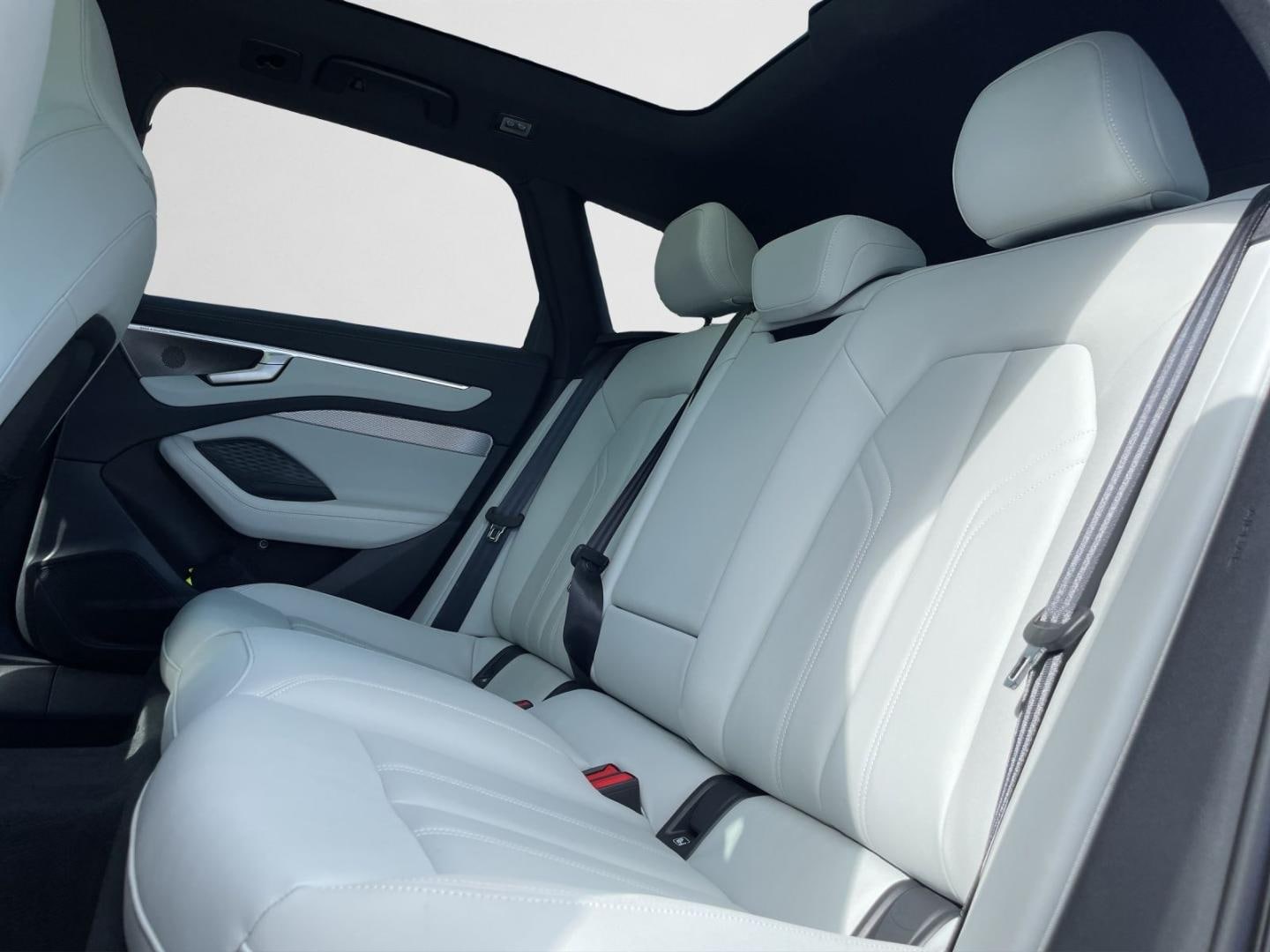 Bild über Audi A6 Avant TDI quattro 150 kW S tronic - für weitere Informationen kontaktieren Sie den Audi Partner