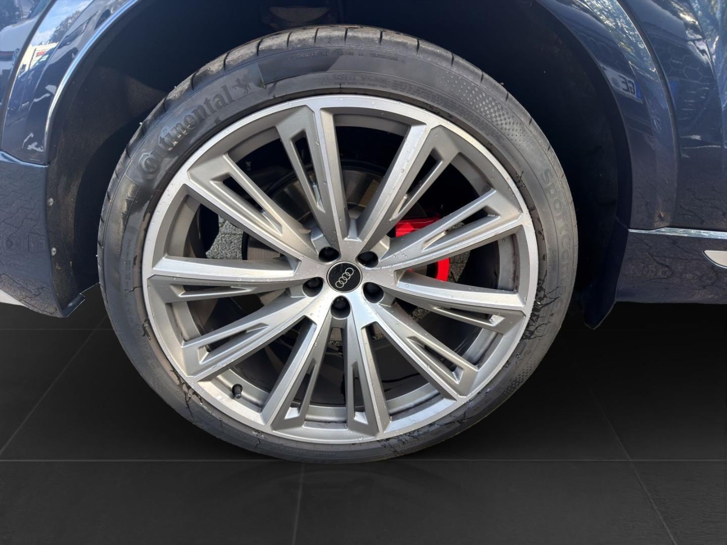 Bild über Audi SQ8 SUV TFSI quattro tiptronic - für weitere Informationen kontaktieren Sie den Audi Partner