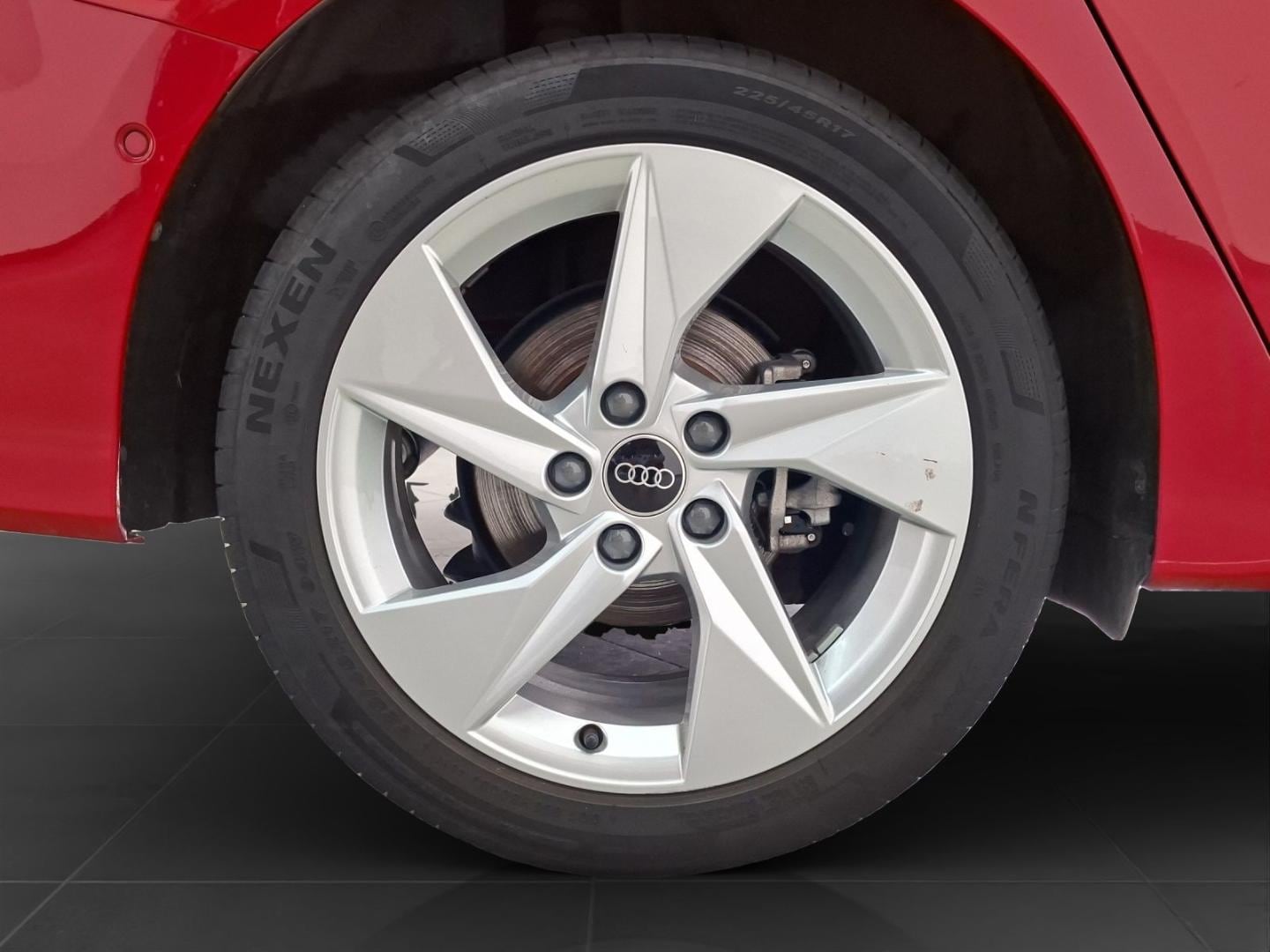 Bild über Audi A3 Limousine advanced 35 TFSI S tronic - für weitere Informationen kontaktieren Sie den Audi Partner