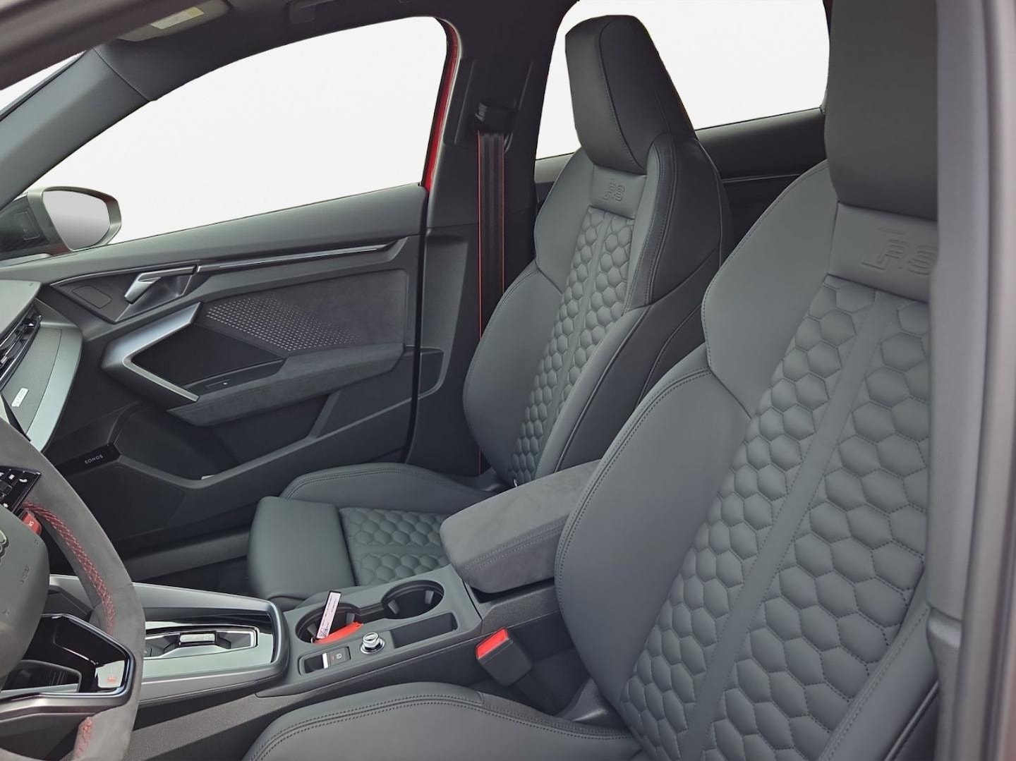 Bild über Audi RS 3 Sportback TFSI quattro 294 kW S tronic - für weitere Informationen kontaktieren Sie den Audi Partner