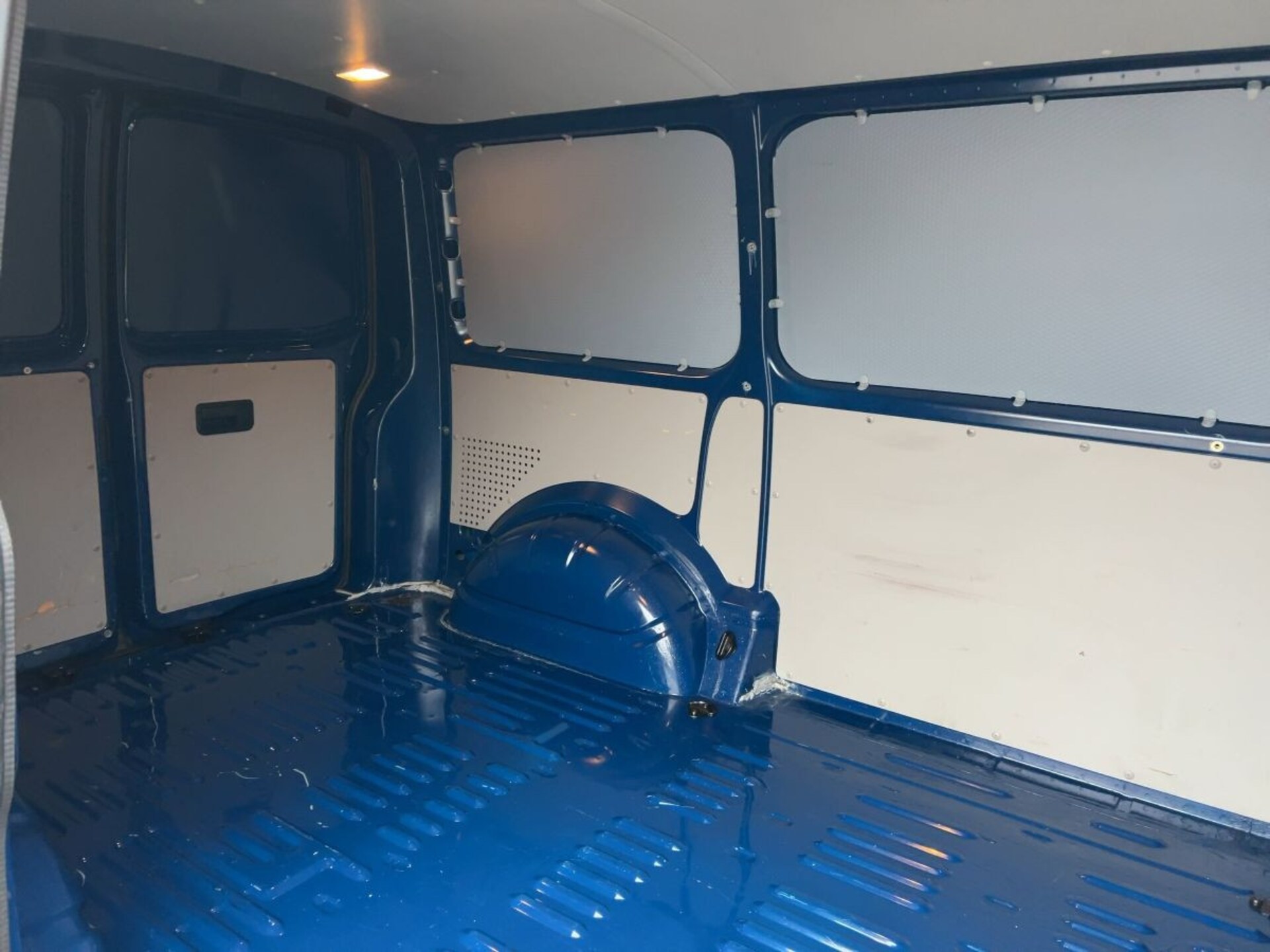Volkswagen T6 Transporter Kasten kurzer Radstand