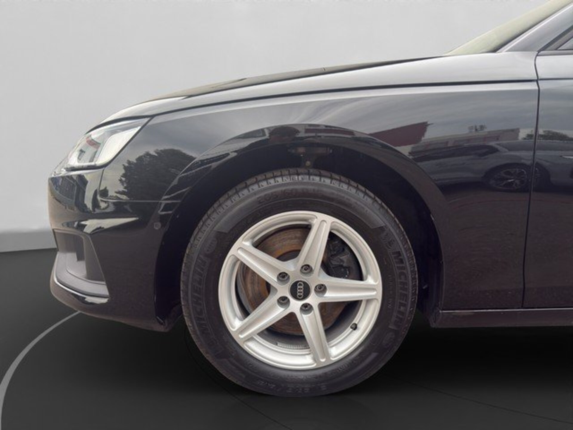 Audi A4 Limousine
