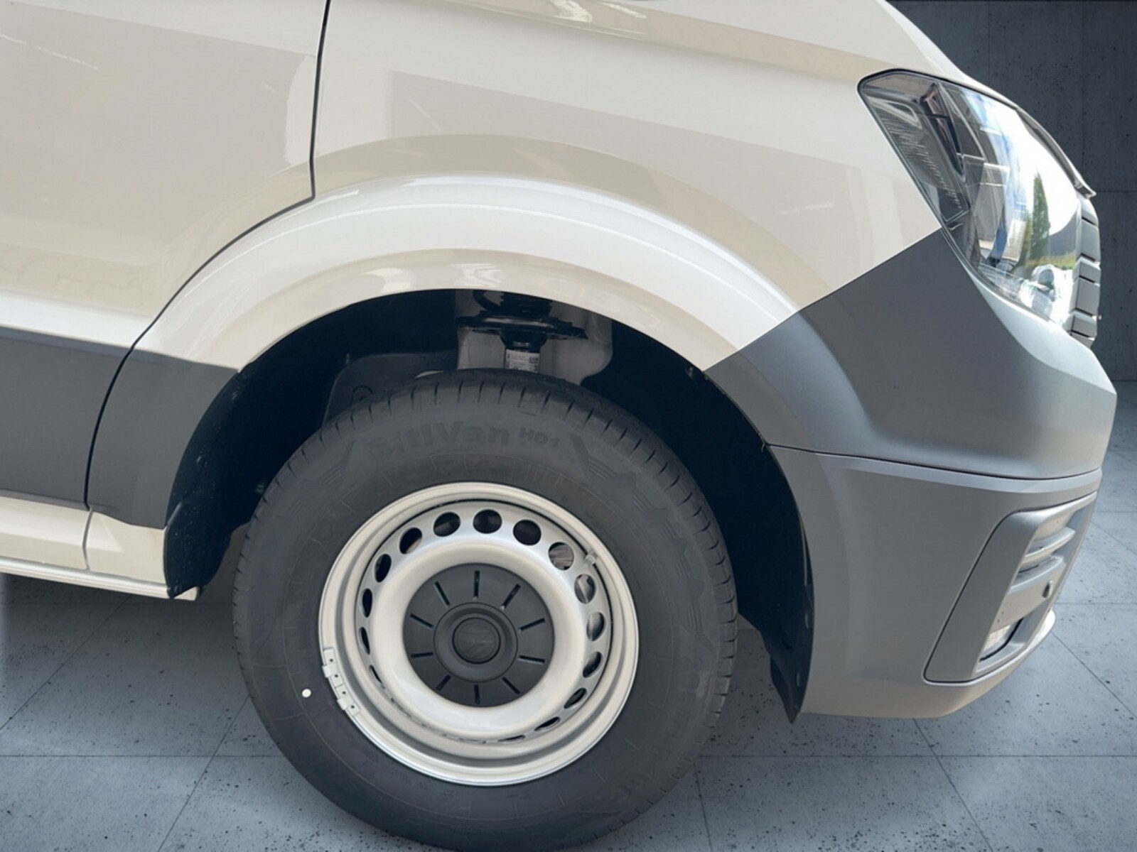 Volkswagen Crafter Kasten mittlerer Radstand – Bild 8
