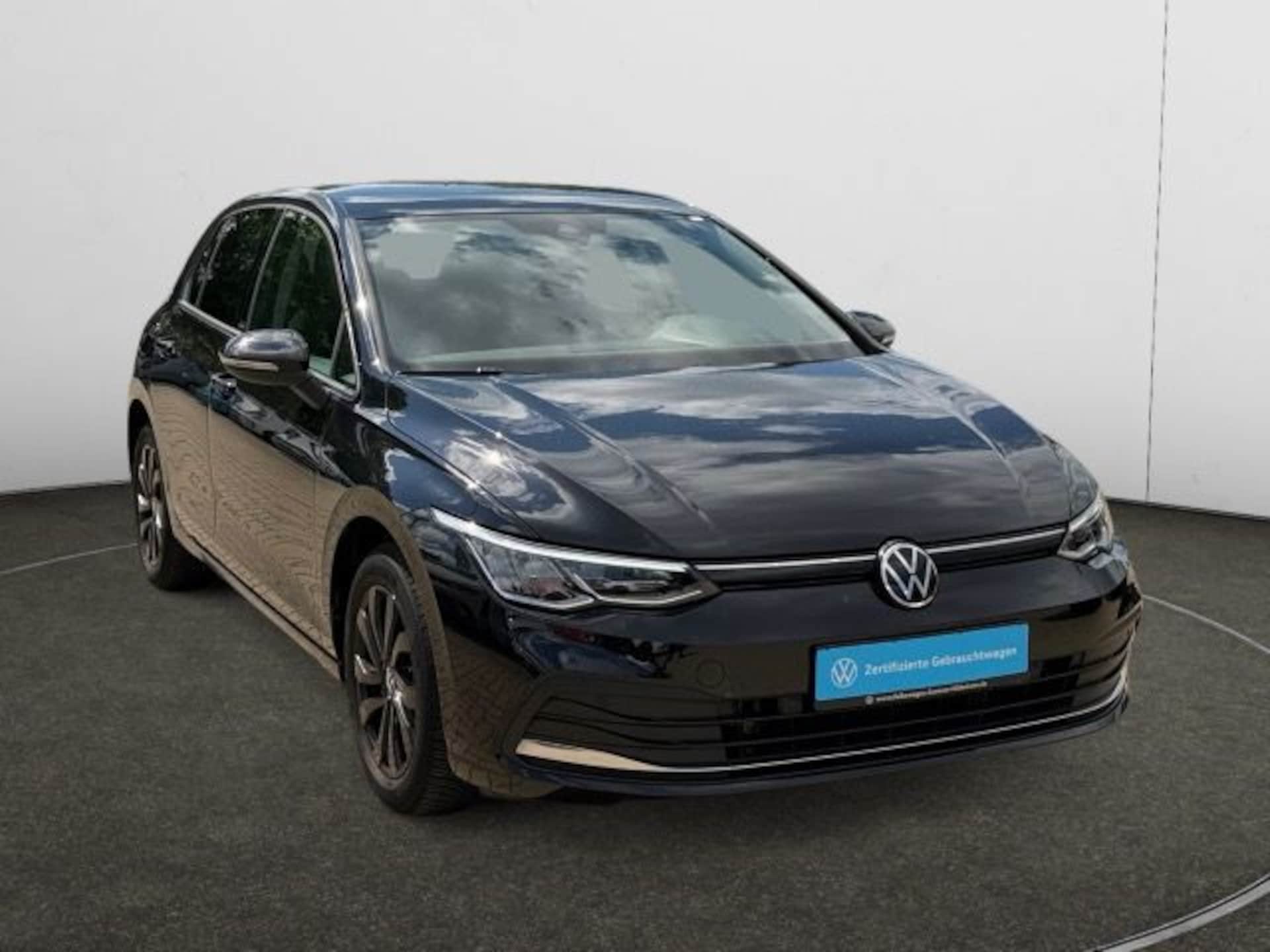 Volkswagen Golf Life