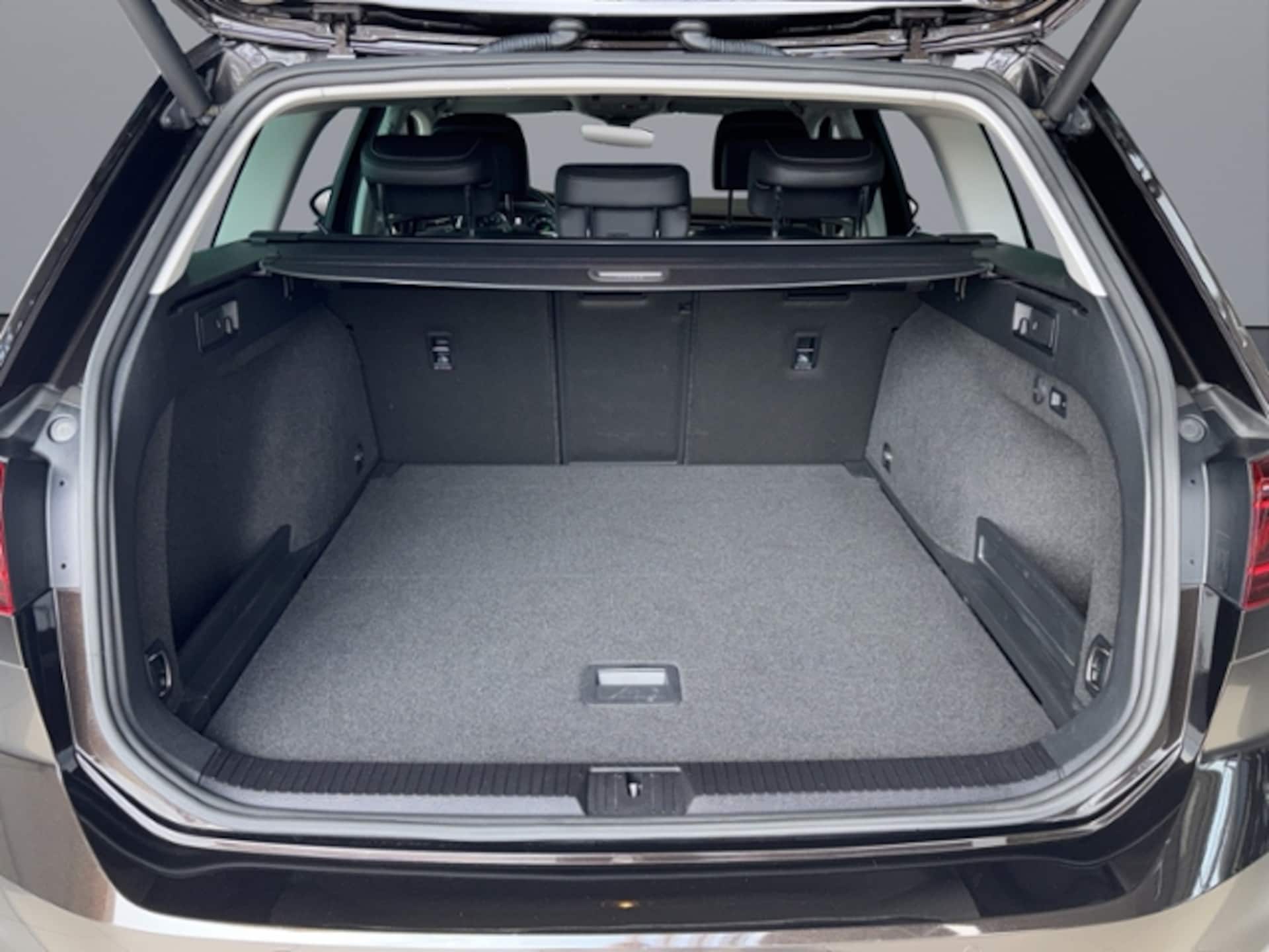 Volkswagen Passat Variant Elegance