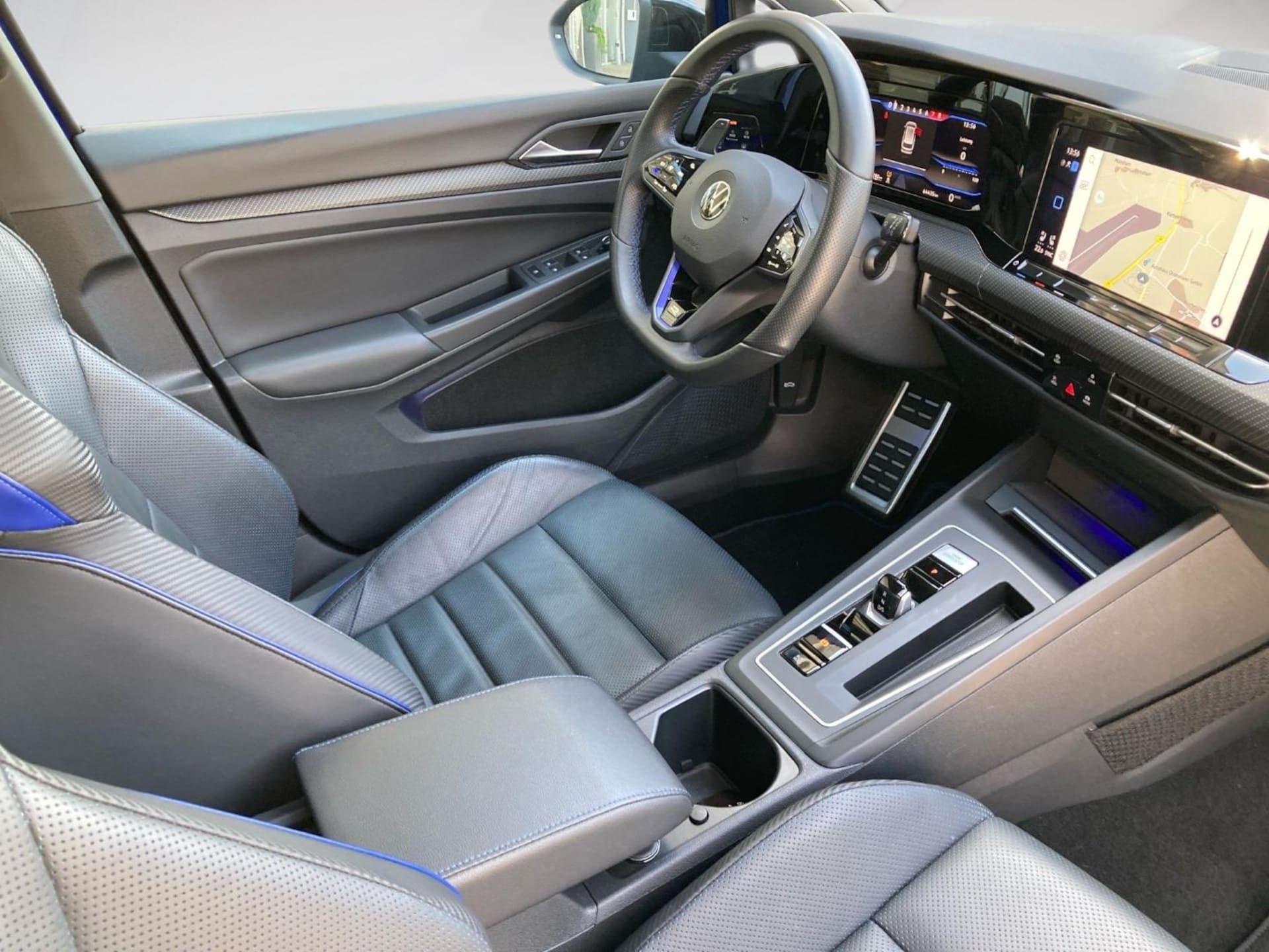 Volkswagen Golf Variant R