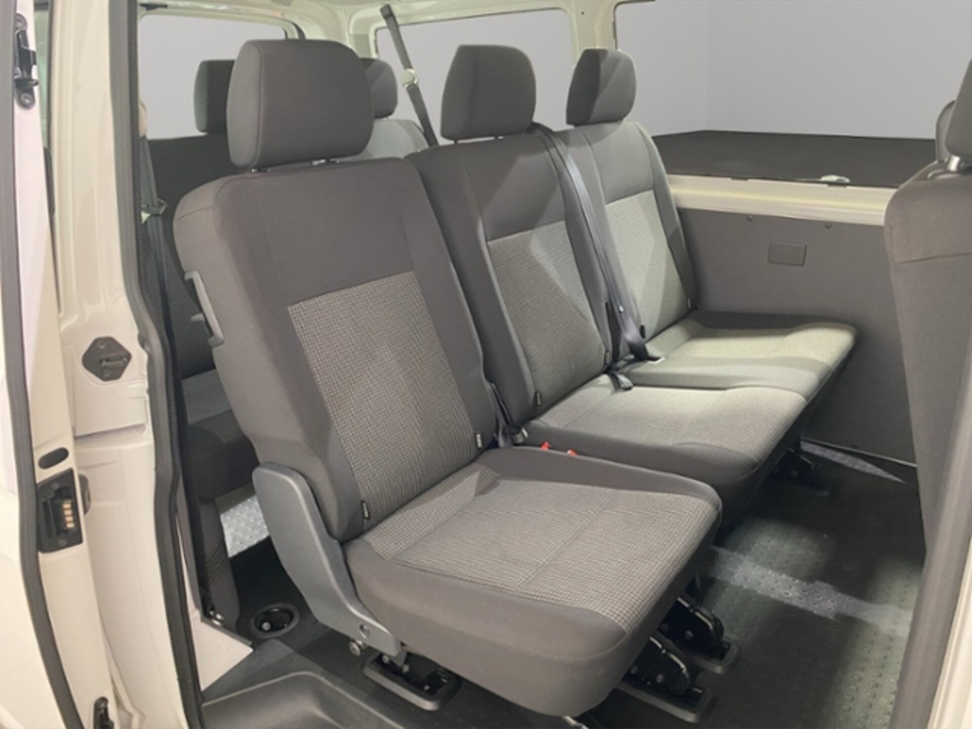 Volkswagen T6.1 Transporter Kombi kurzer Radstand