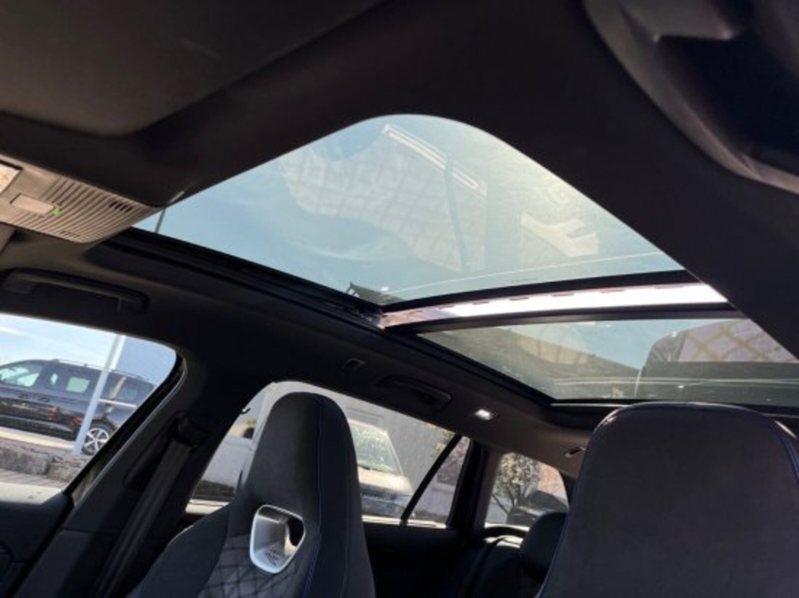 Volkswagen Passat – Bild 16