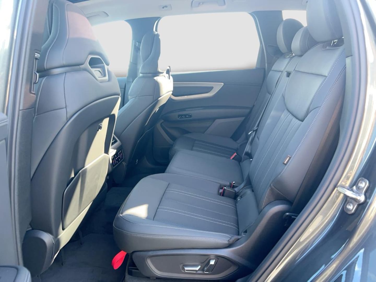 Bild über Audi Q7 SUV TDI quattro 220 kW tiptronic - für weitere Informationen kontaktieren Sie den Audi Partner
