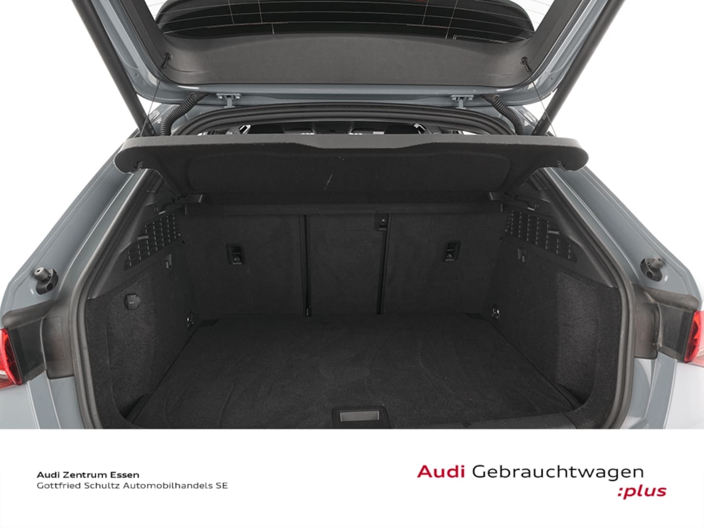 Bild über Audi RS 3 Sportback TFSI quattro S tronic - für weitere Informationen kontaktieren Sie den Audi Partner