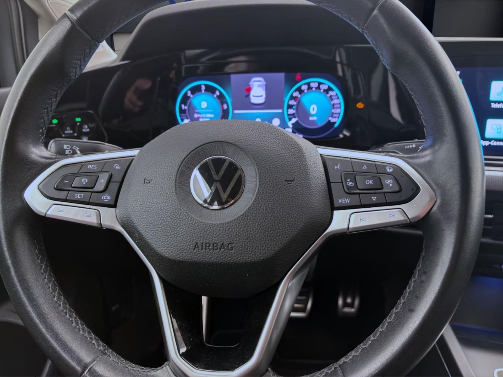 Volkswagen Golf Life