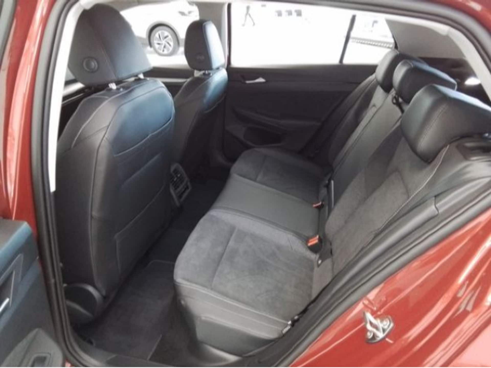 Volkswagen Golf Style