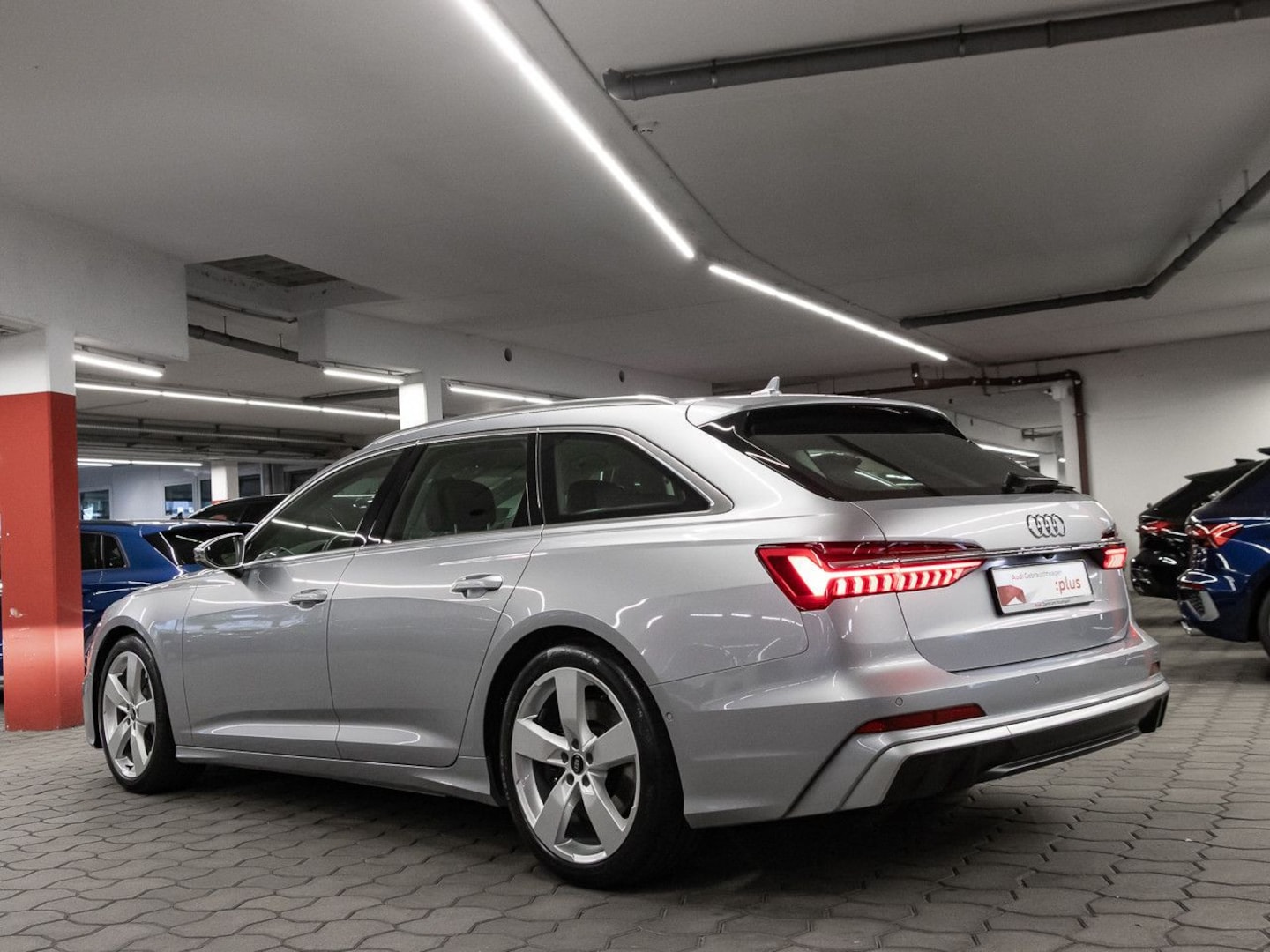Bild über Audi S6 Avant S6 Avant TDI 253(344) kW(PS) tiptronic - für weitere Informationen kontaktieren Sie den Audi Partner