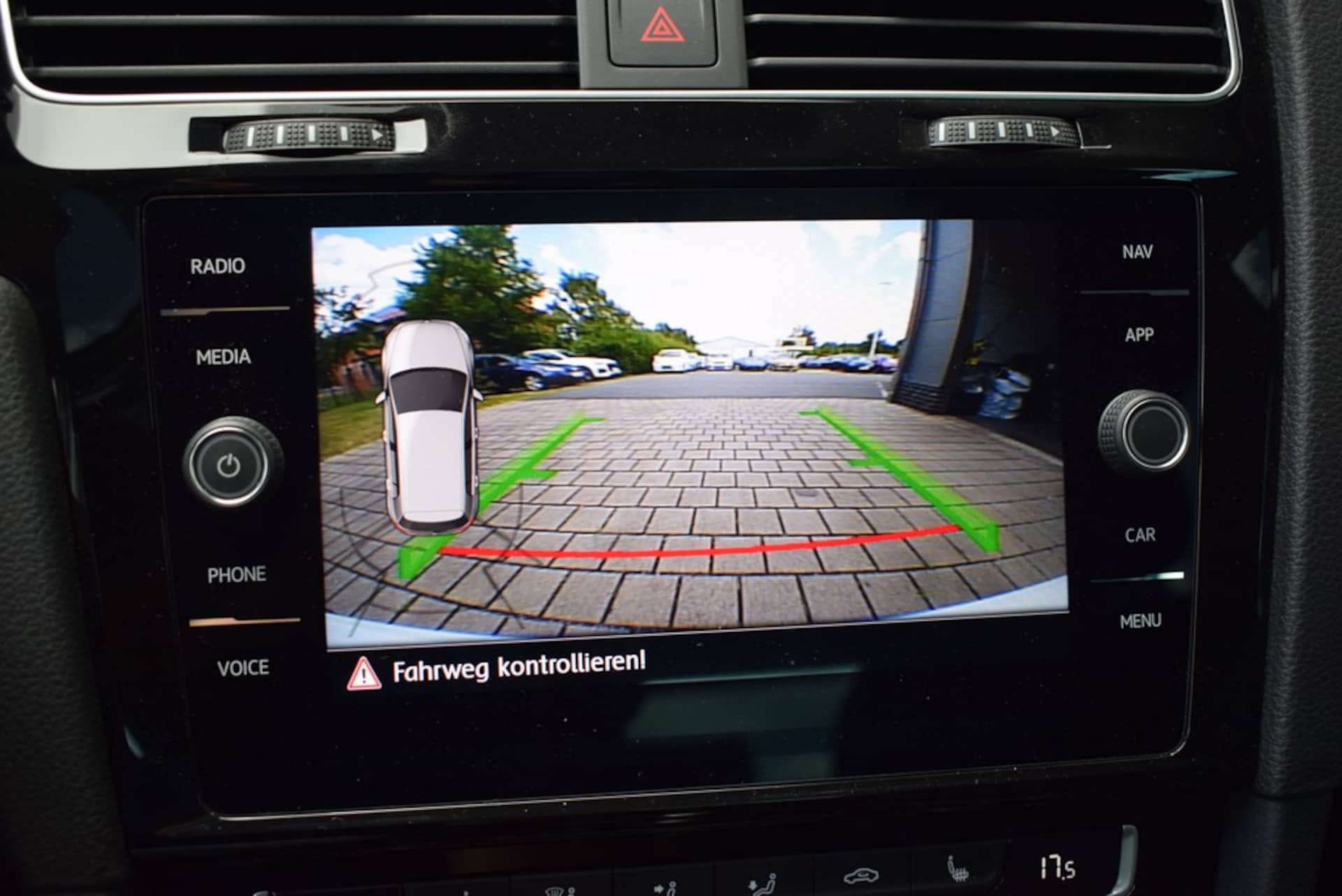 Volkswagen Golf IQ.DRIVE