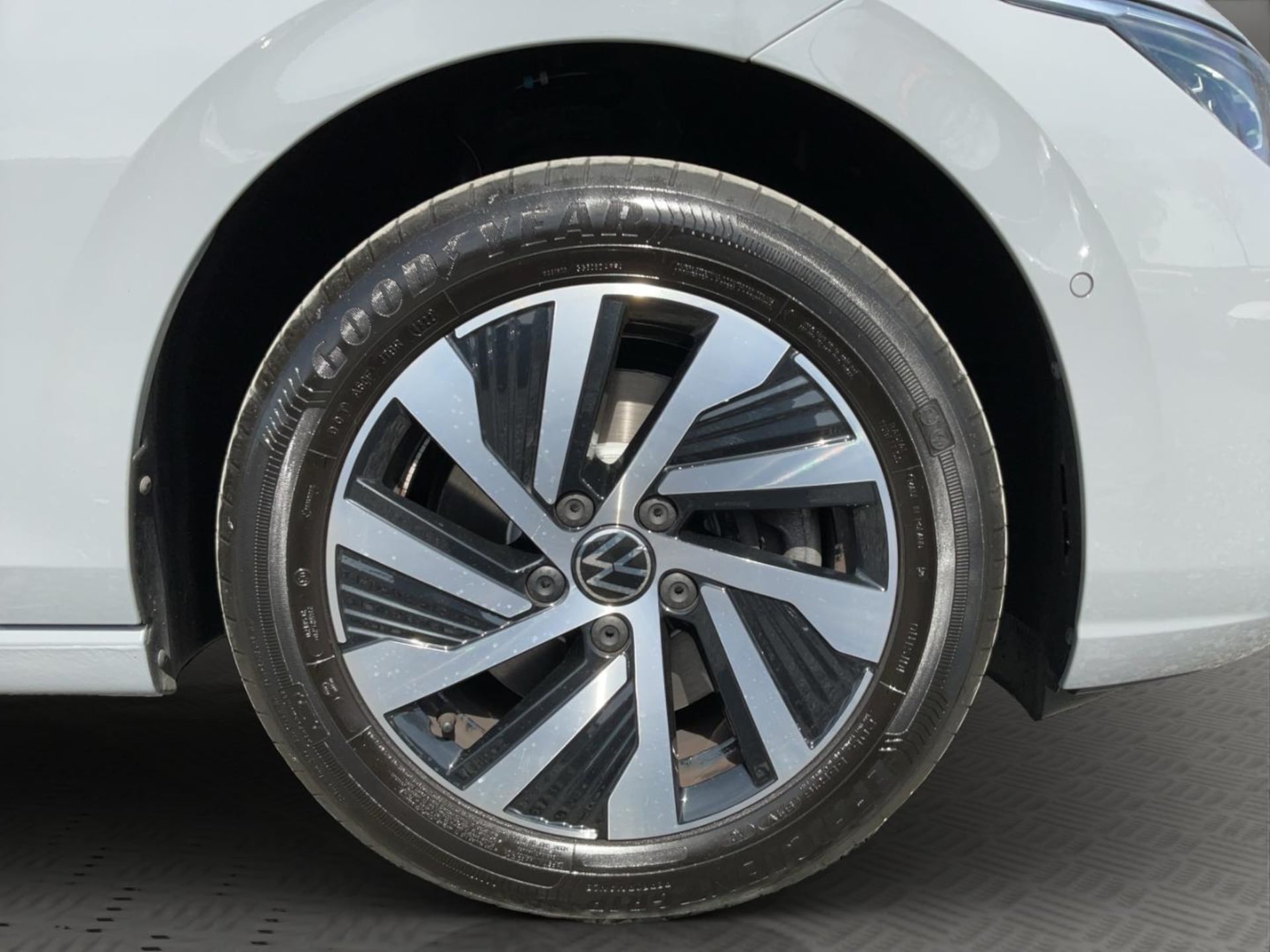 Volkswagen Golf Variant Life