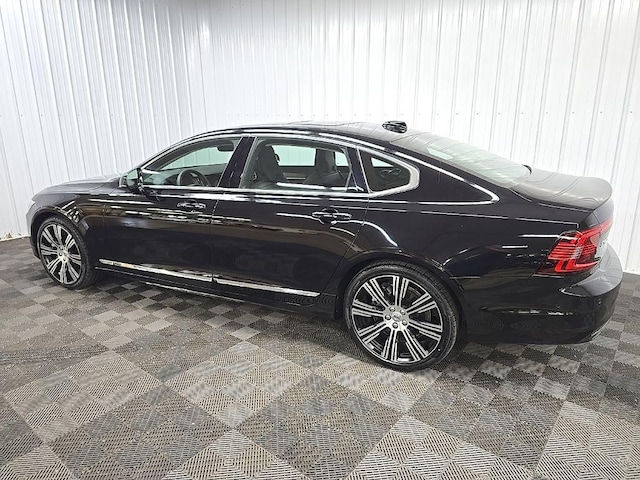 2025 Volvo S90