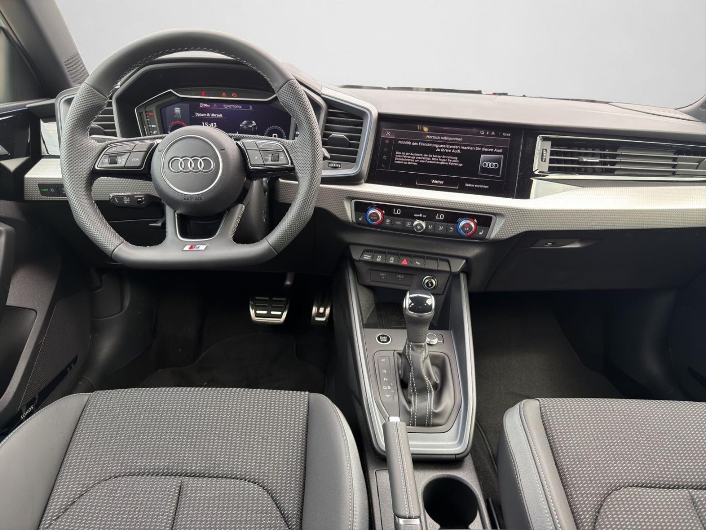 Bild über Audi A1 Sportback S line 30 TFSI S tronic - für weitere Informationen kontaktieren Sie den Audi Partner