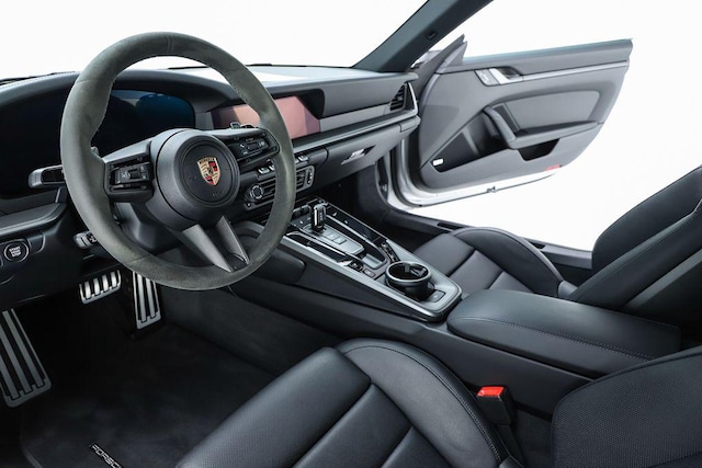 2025 Porsche
