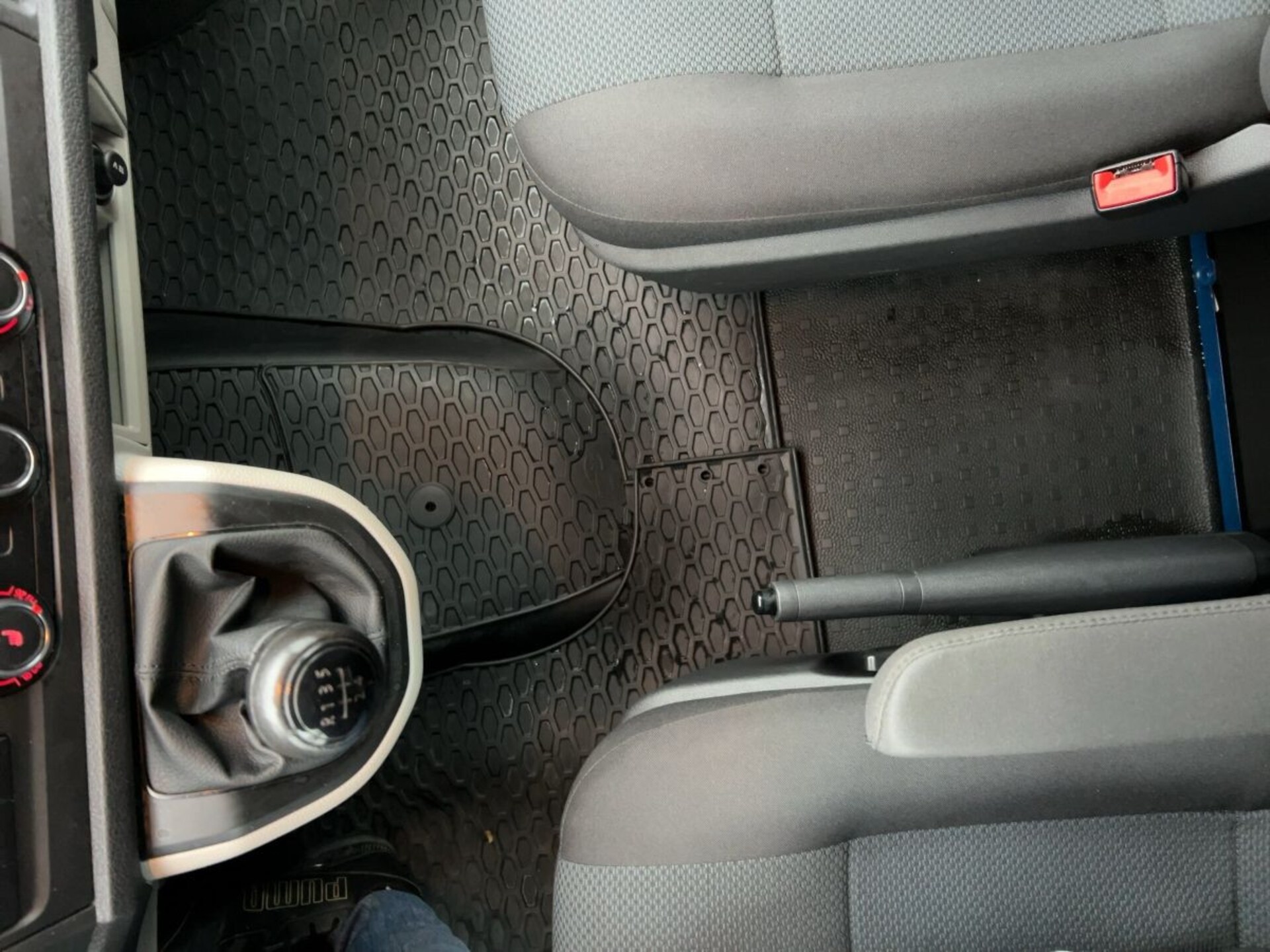 Volkswagen T6 Transporter Kasten kurzer Radstand