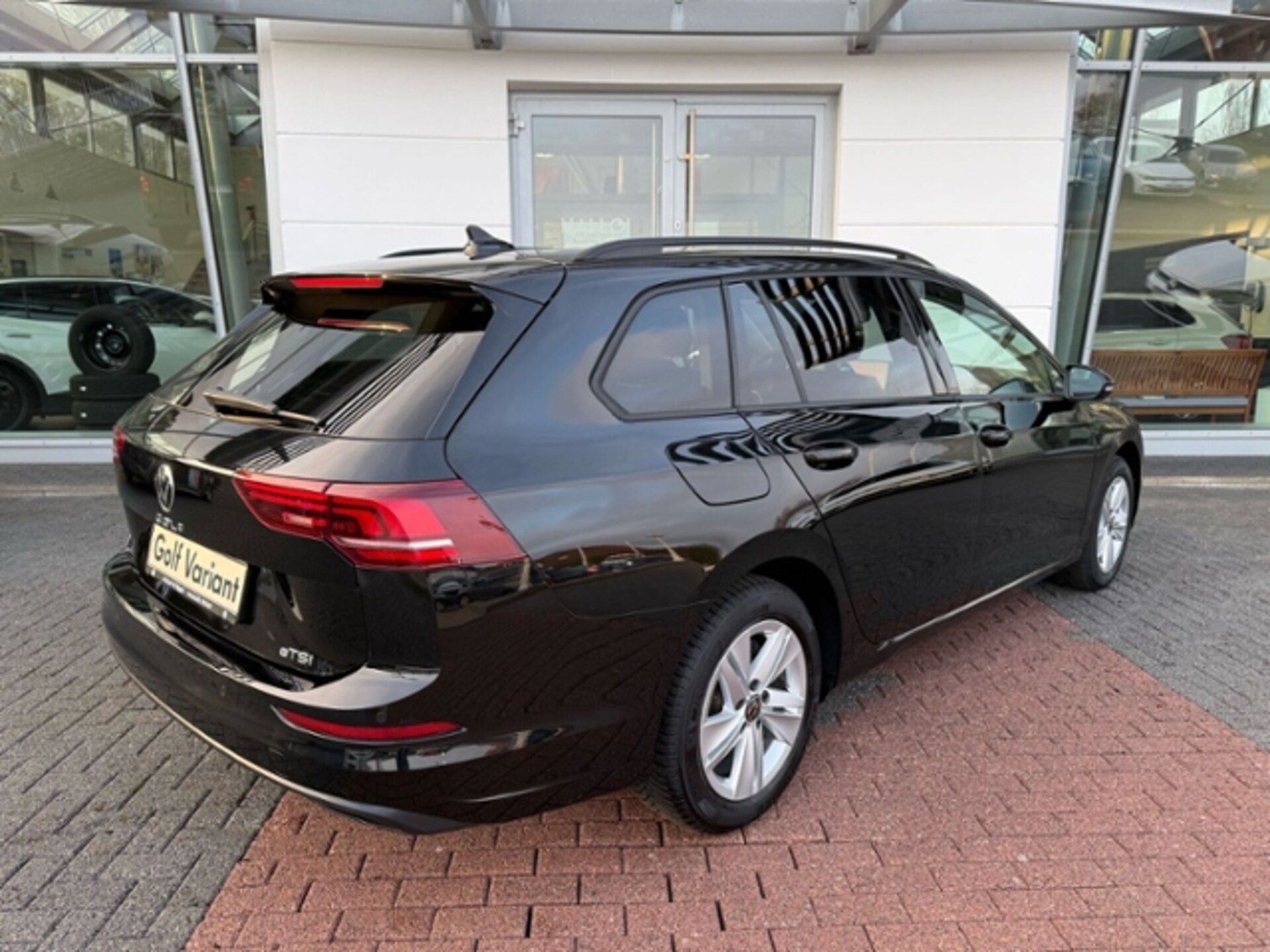 Volkswagen Golf Variant Life