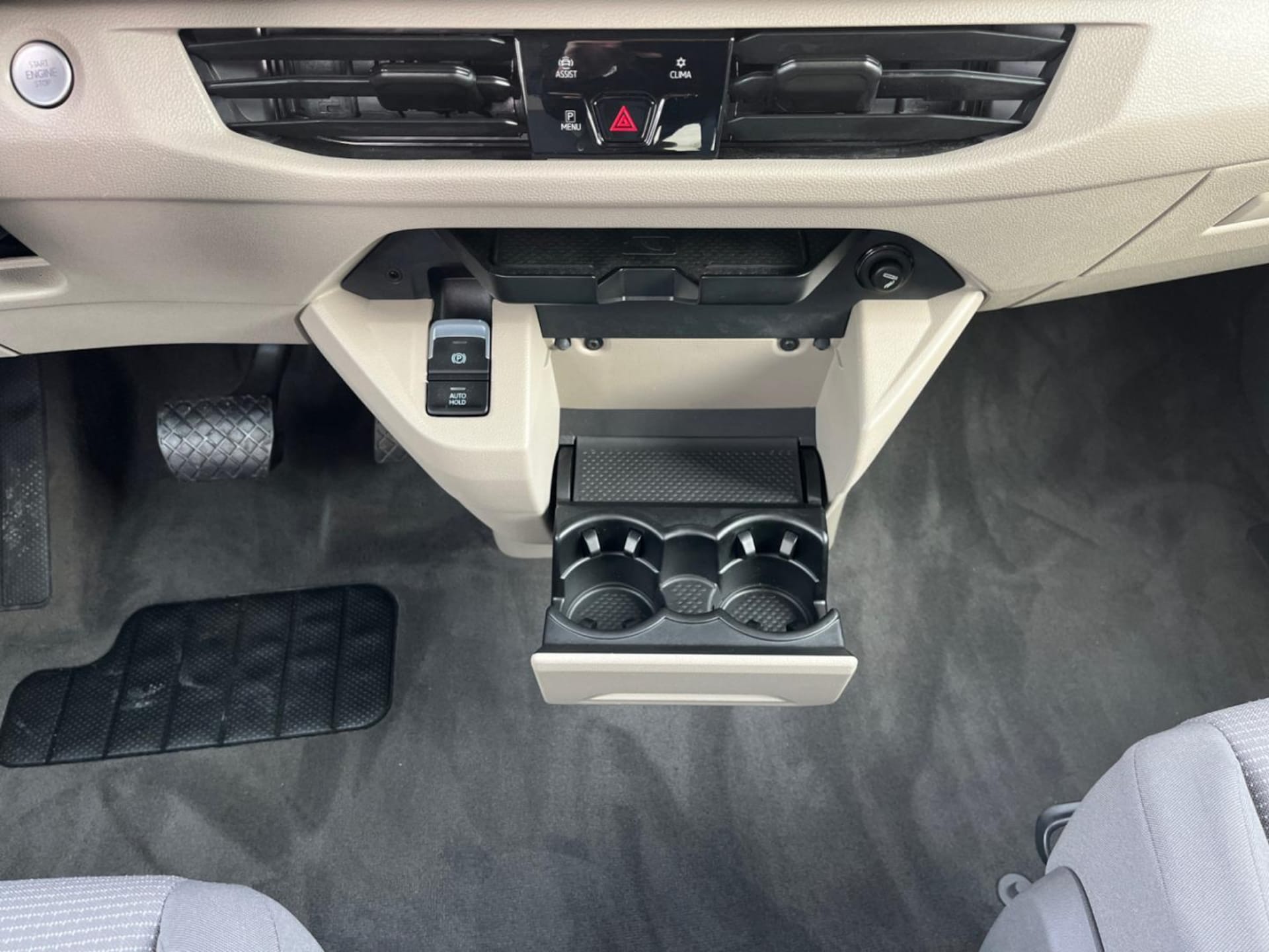 Volkswagen Multivan Basis-Modell