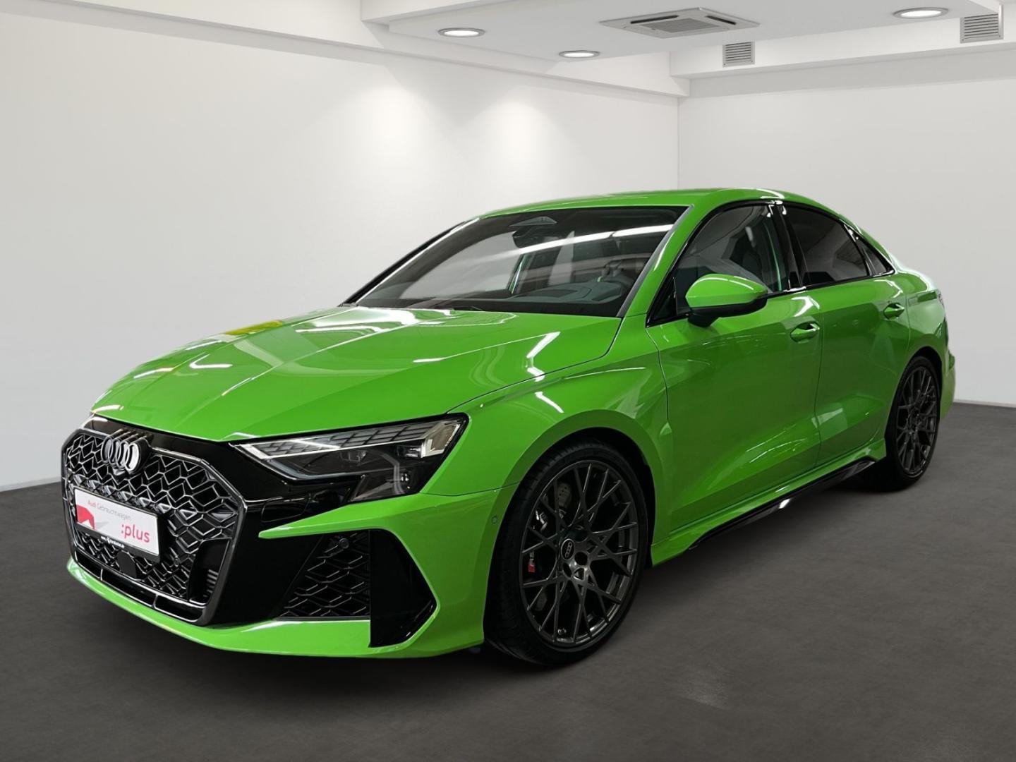 Bild über Audi RS 3 Limousine TFSI quattro 294 kW S tronic - für weitere Informationen kontaktieren Sie den Audi Partner