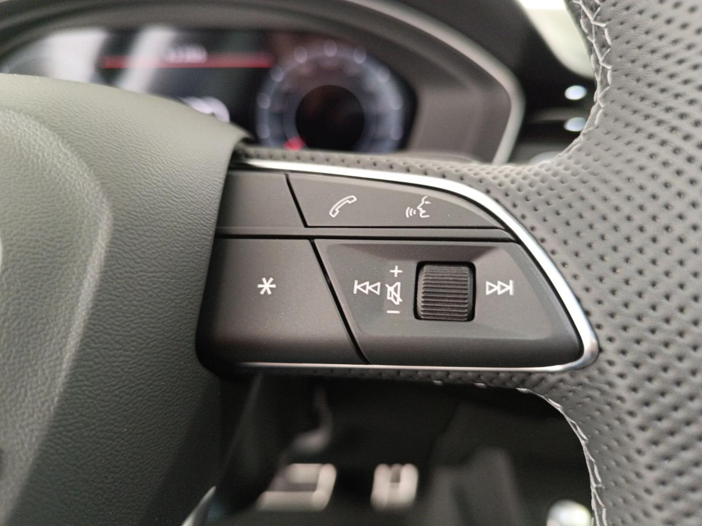 Image about Audi A4 Avant S line edition 35 TDI 120 kW (163 CV) S tronic