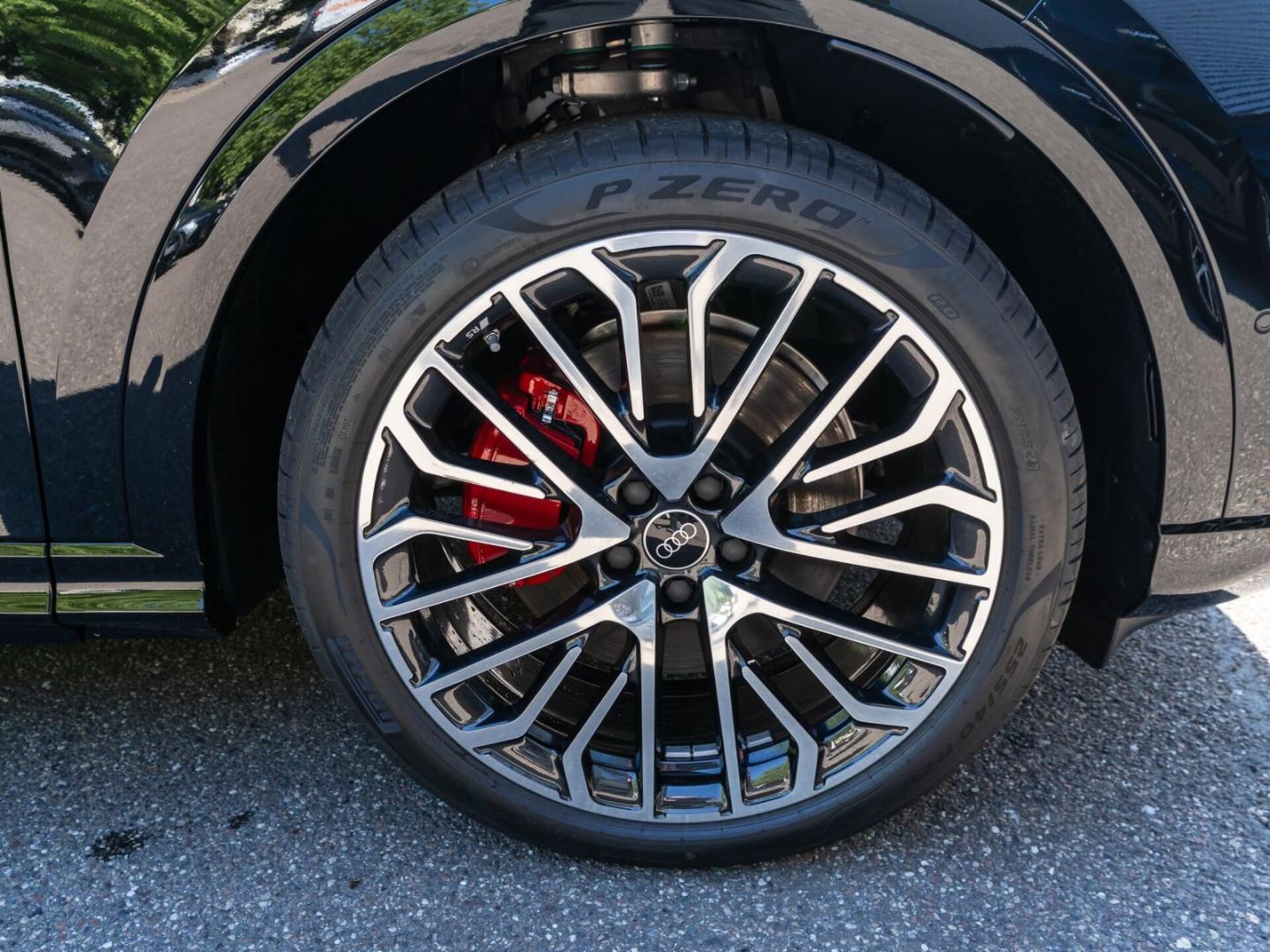 Audi Q5 SUV e-hybrid edition one