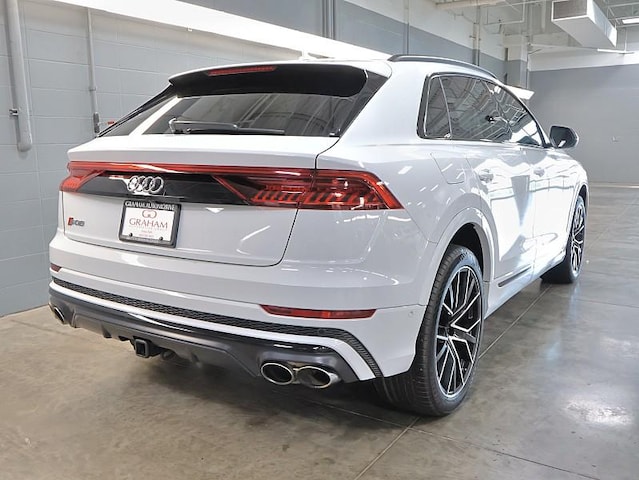 2023 Audi SQ8