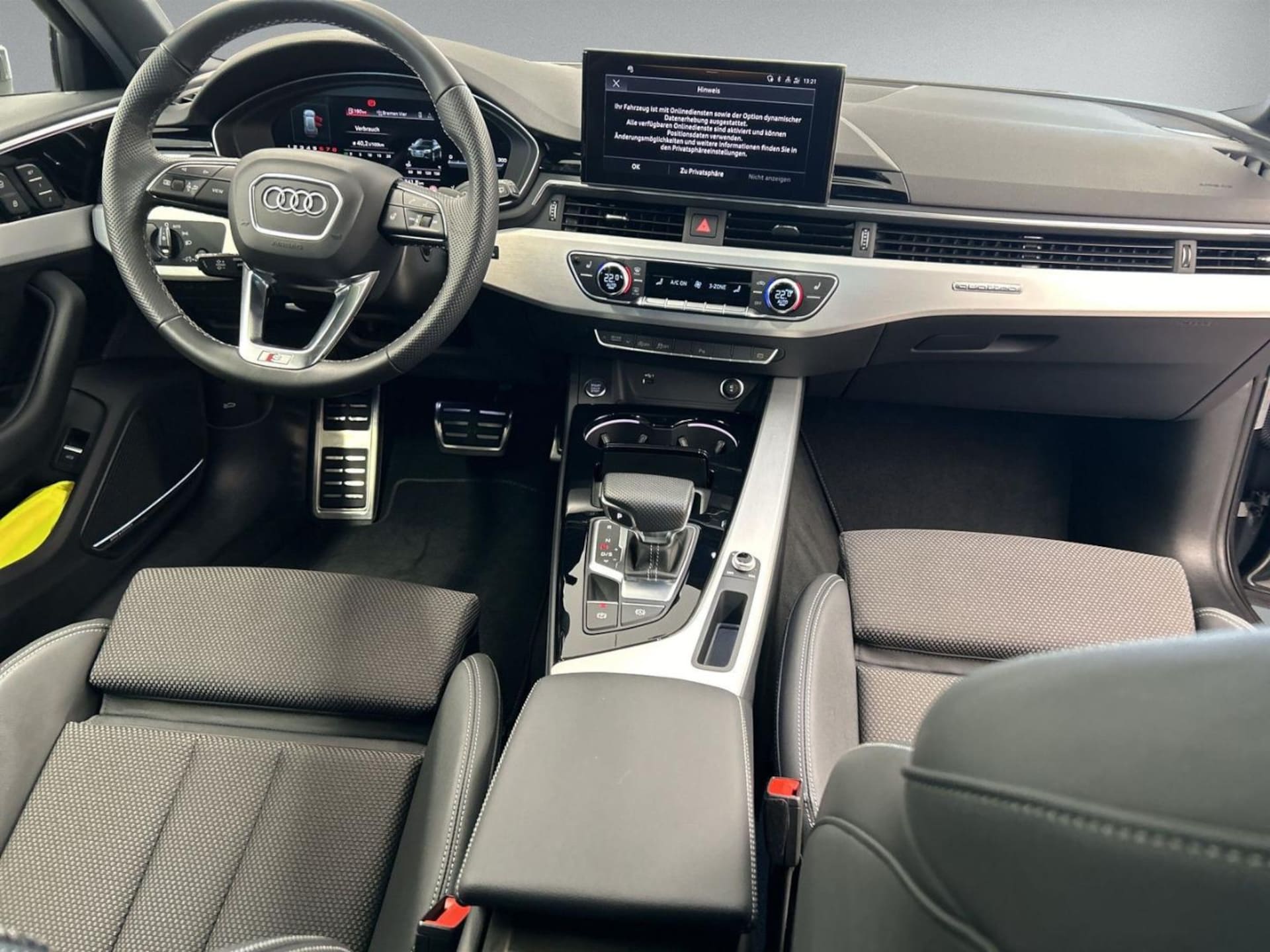 Audi A4 Avant S line