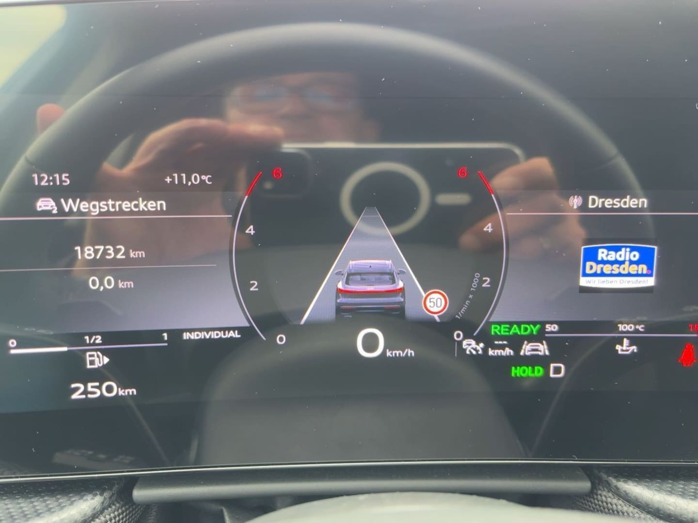 Bild über Audi Q5 SUV TDI quattro 150 kW S tronic - für weitere Informationen kontaktieren Sie den Audi Partner
