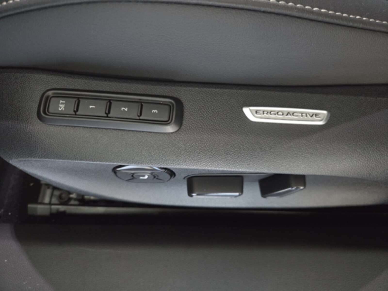 Volkswagen Passat – Bild 14