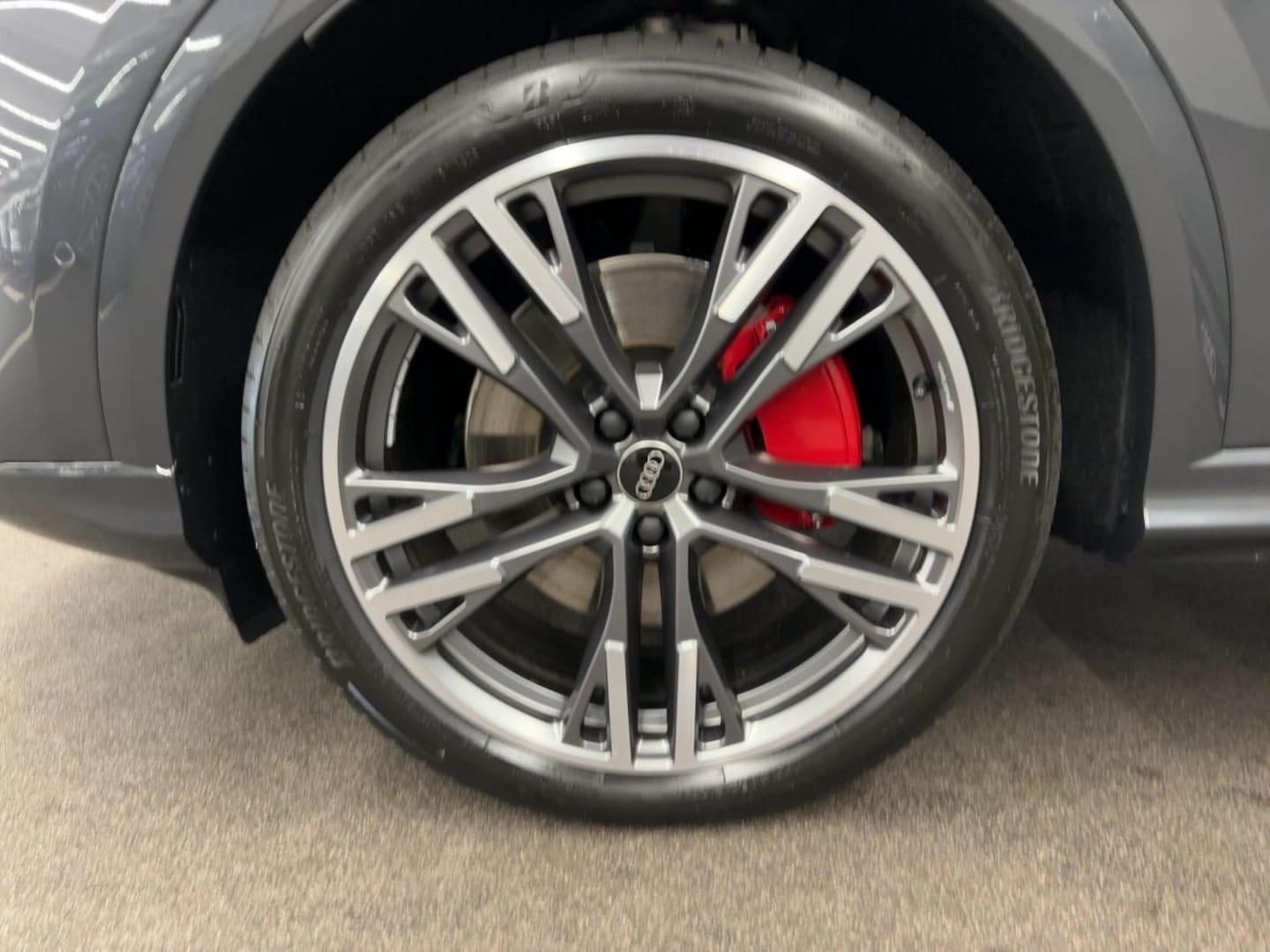 Bild über Audi Q5 SUV TDI quattro 220 kW S tronic - für weitere Informationen kontaktieren Sie den Audi Partner