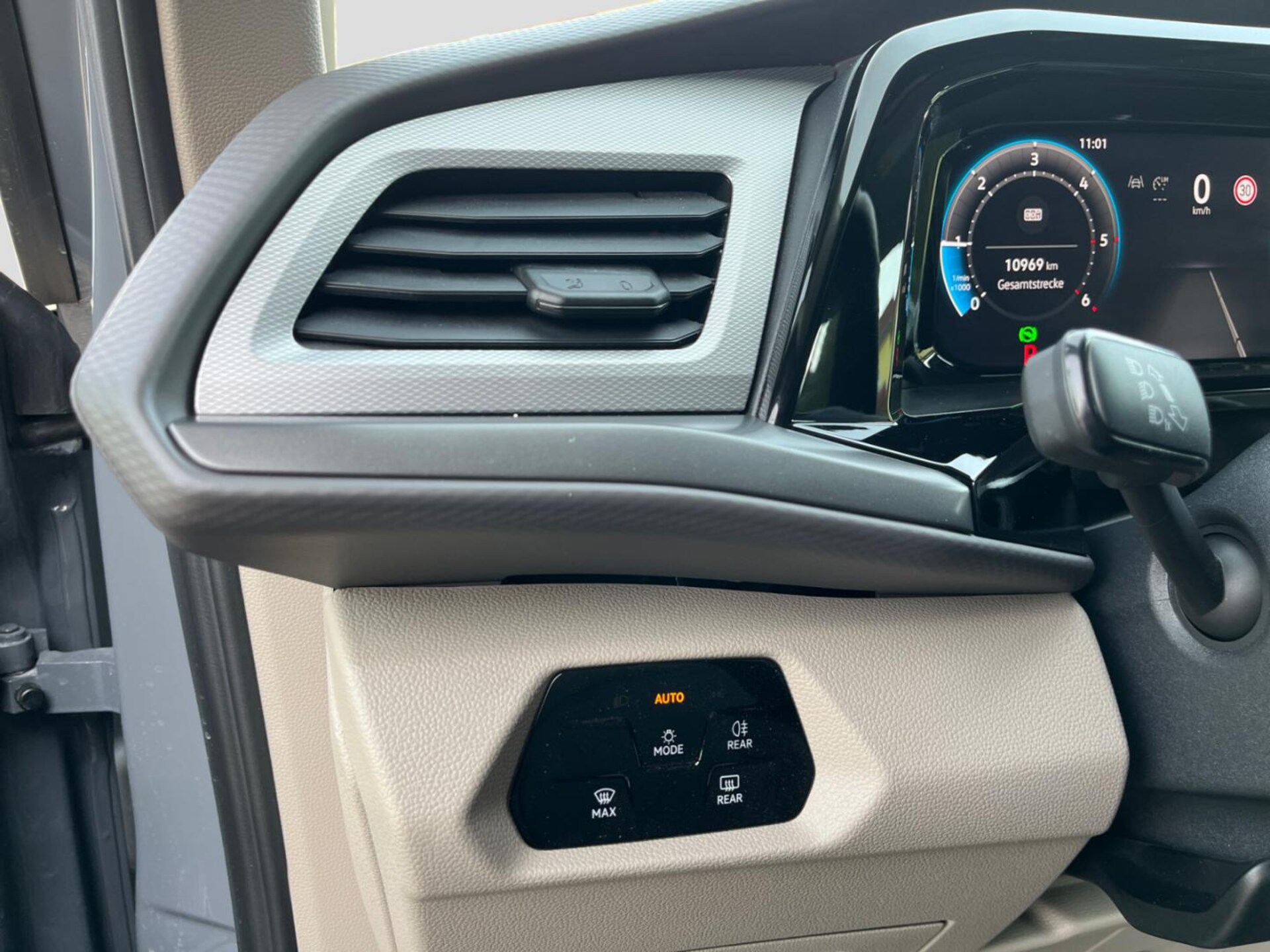 Volkswagen Multivan Basis-Modell