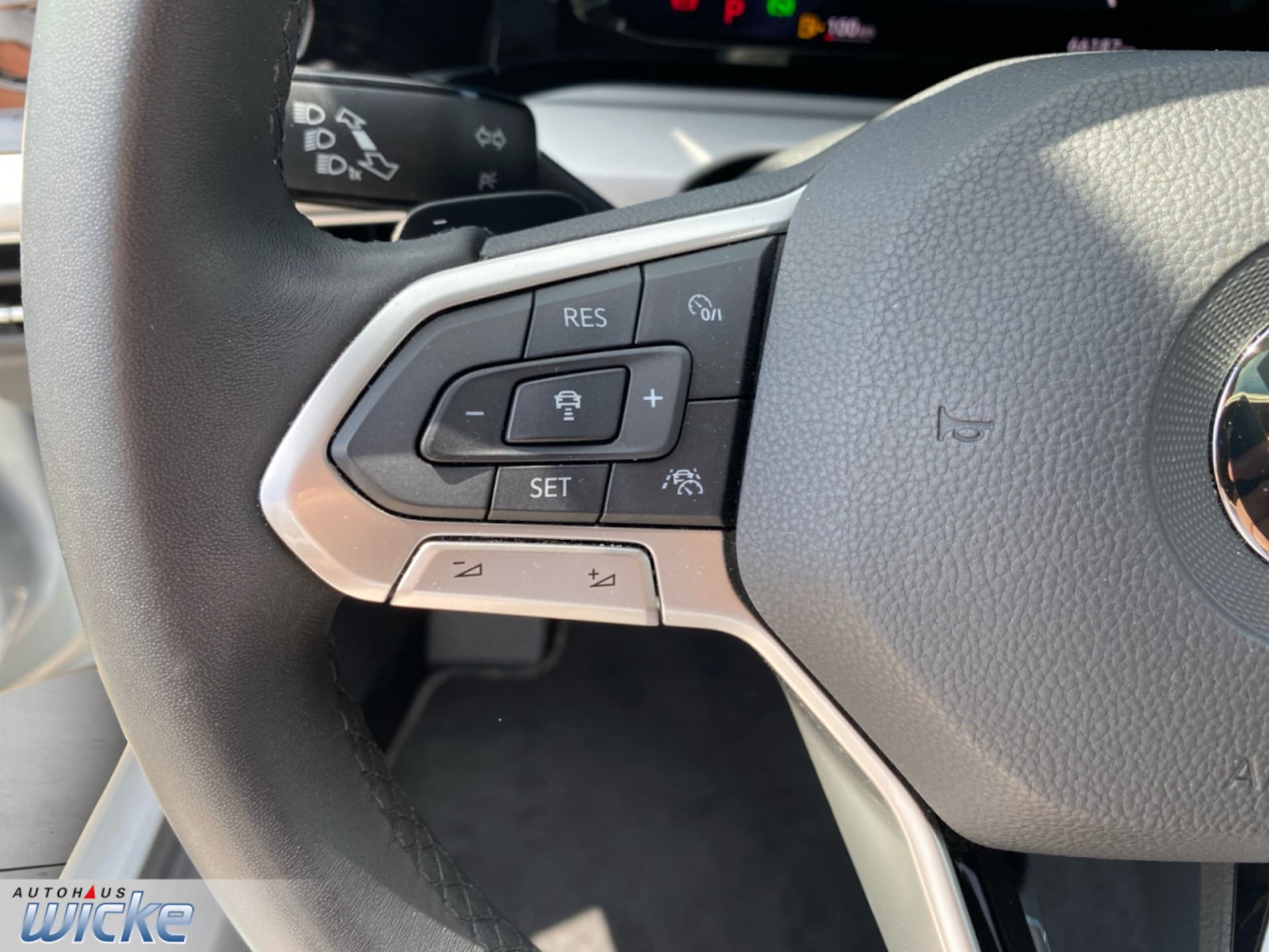 Volkswagen Golf Variant Life