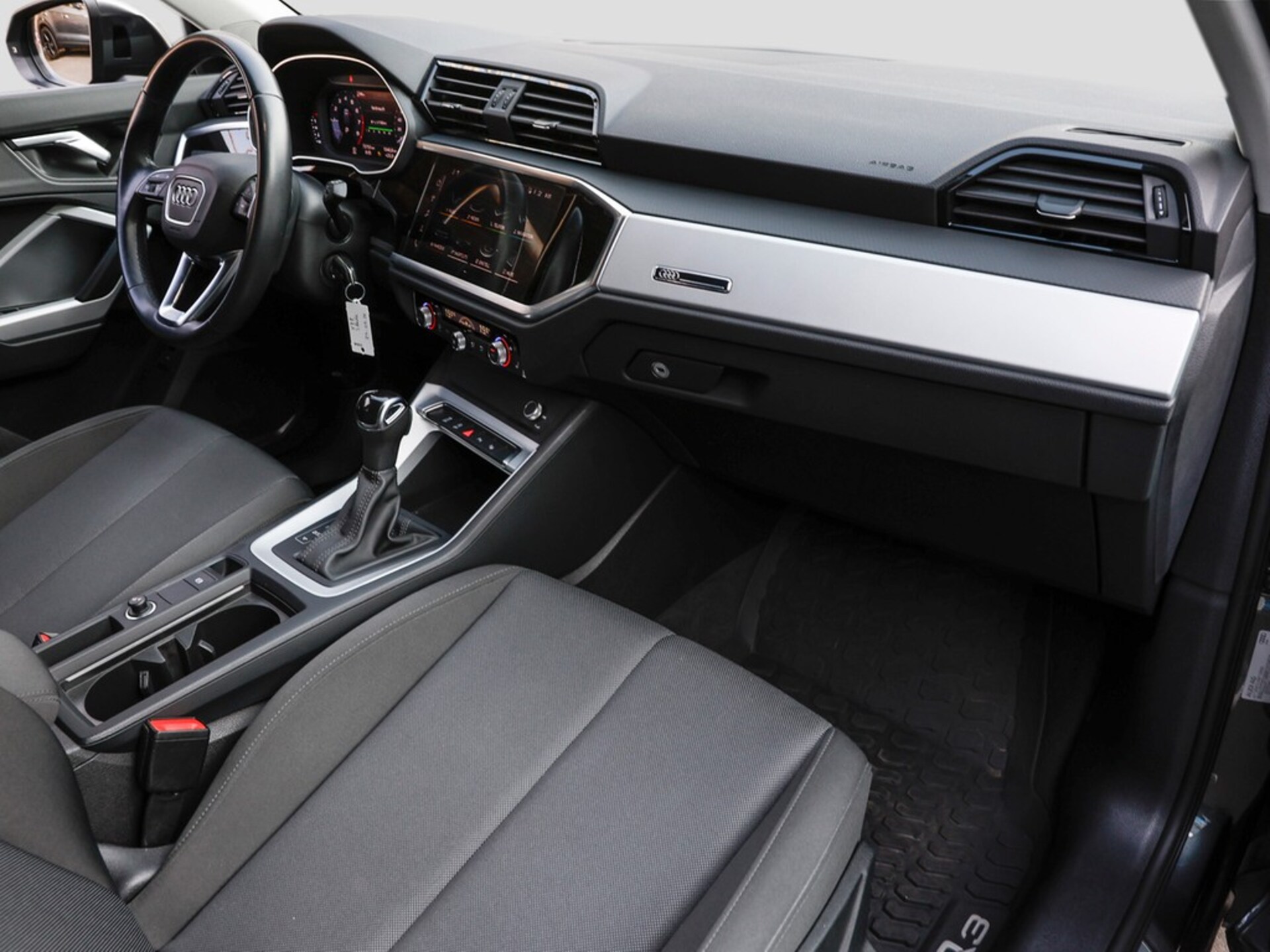 Audi Q3 SUV S line