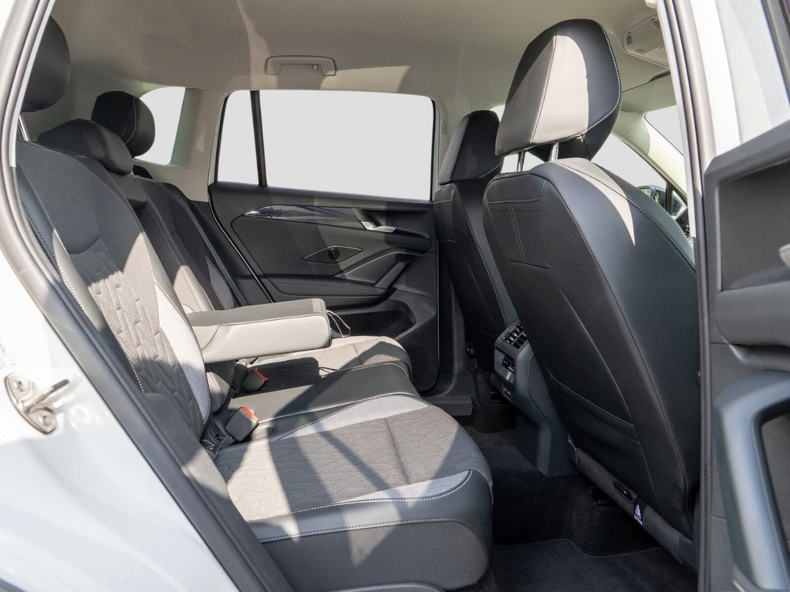 Volkswagen Tiguan – Bild 9