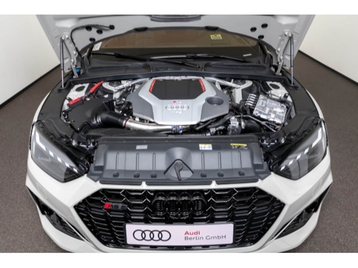 Bild über Audi RS 5 Sportback TFSI quattro tiptronic - für weitere Informationen kontaktieren Sie den Audi Partner