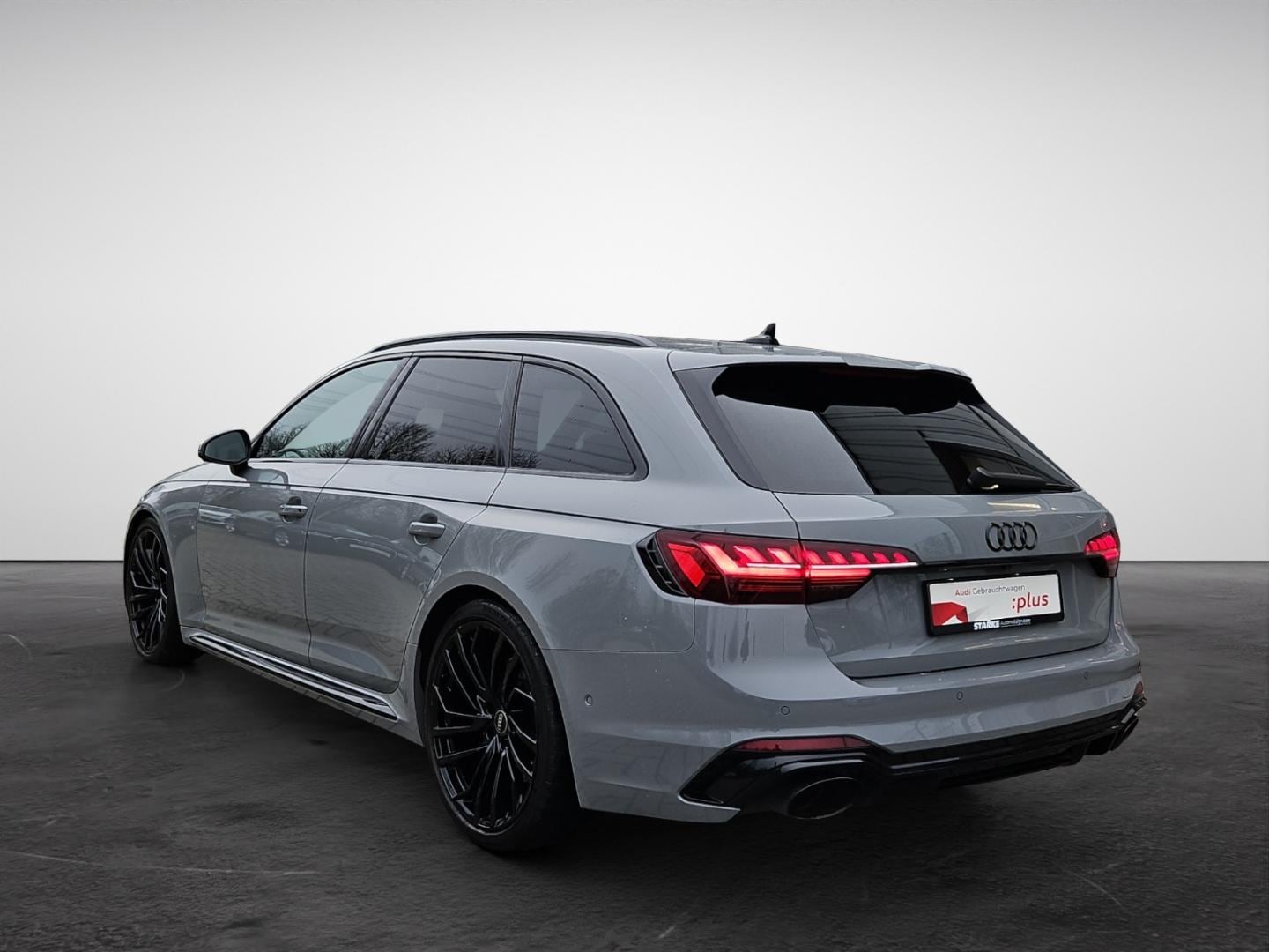 Image about Audi RS 4 Avant TFSI quattro tiptronic