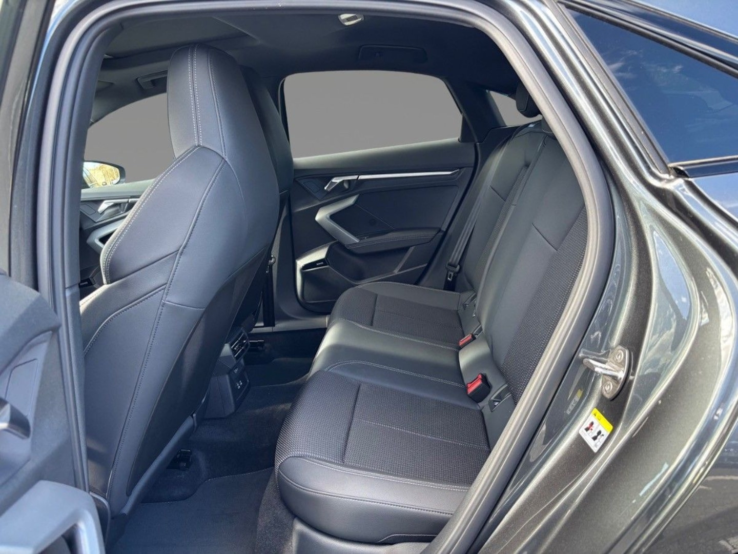 Bild über Audi A3 Limousine TFSI 110 kW S tronic - für weitere Informationen kontaktieren Sie den Audi Partner