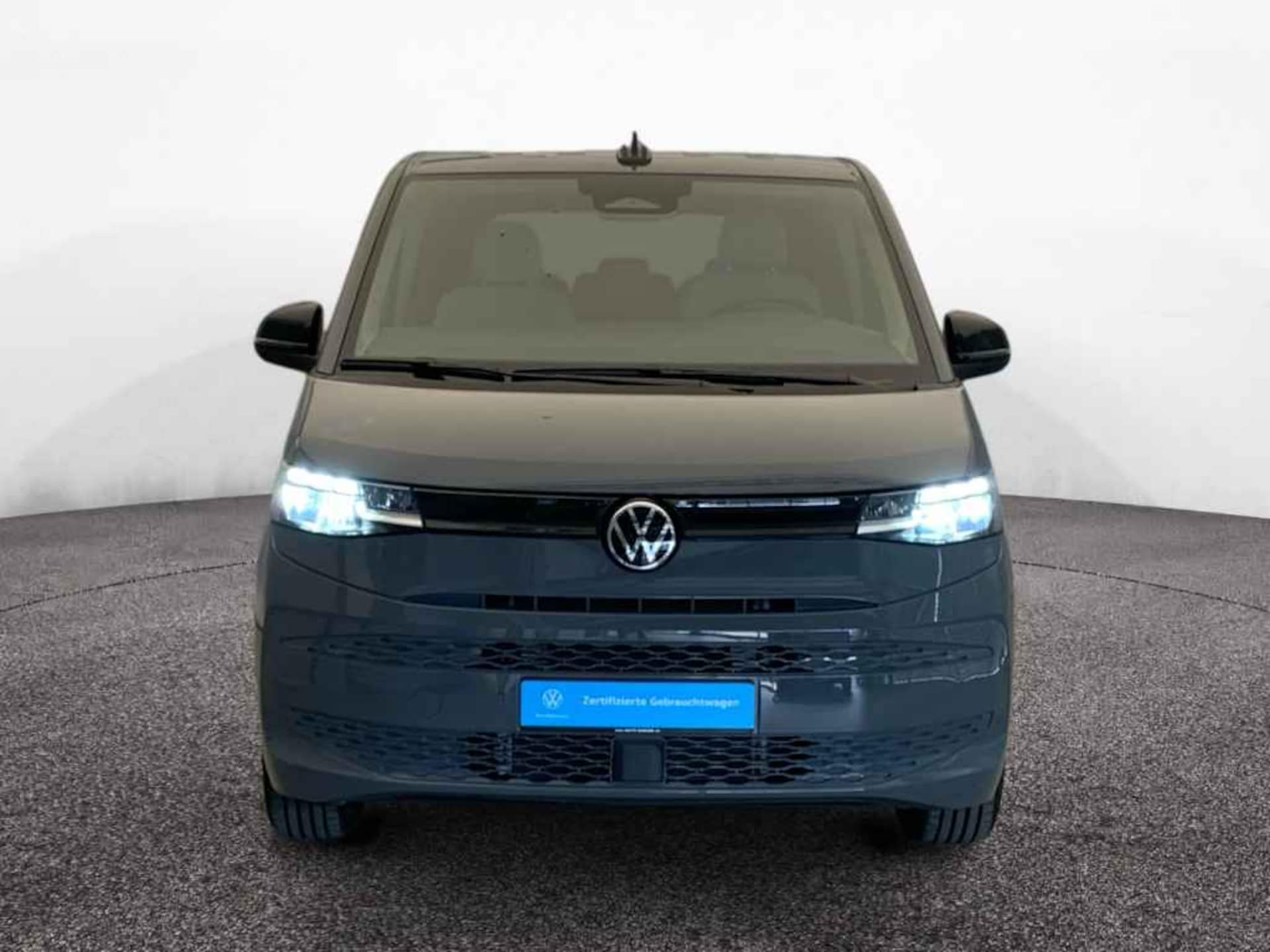 Volkswagen Multivan Langversion Basis-Modell