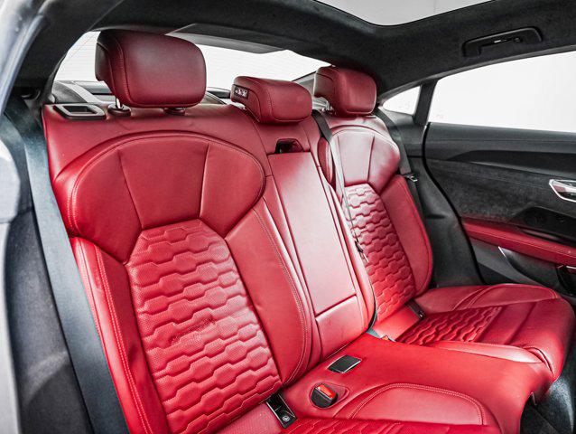 2023 Audi RS e-tron GT Base - Photo 12