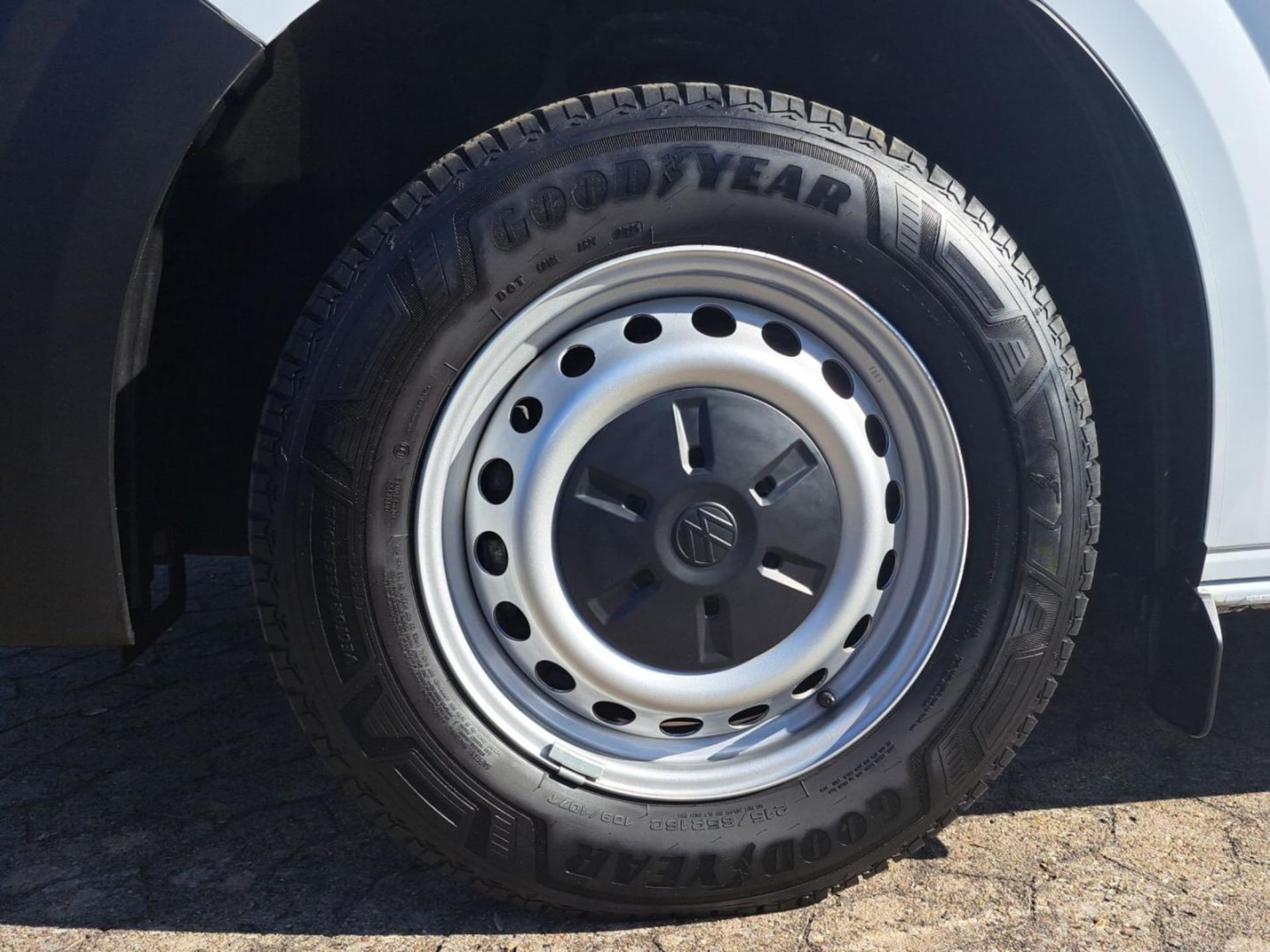 Volkswagen Transporter Kasten kurzer Radstand