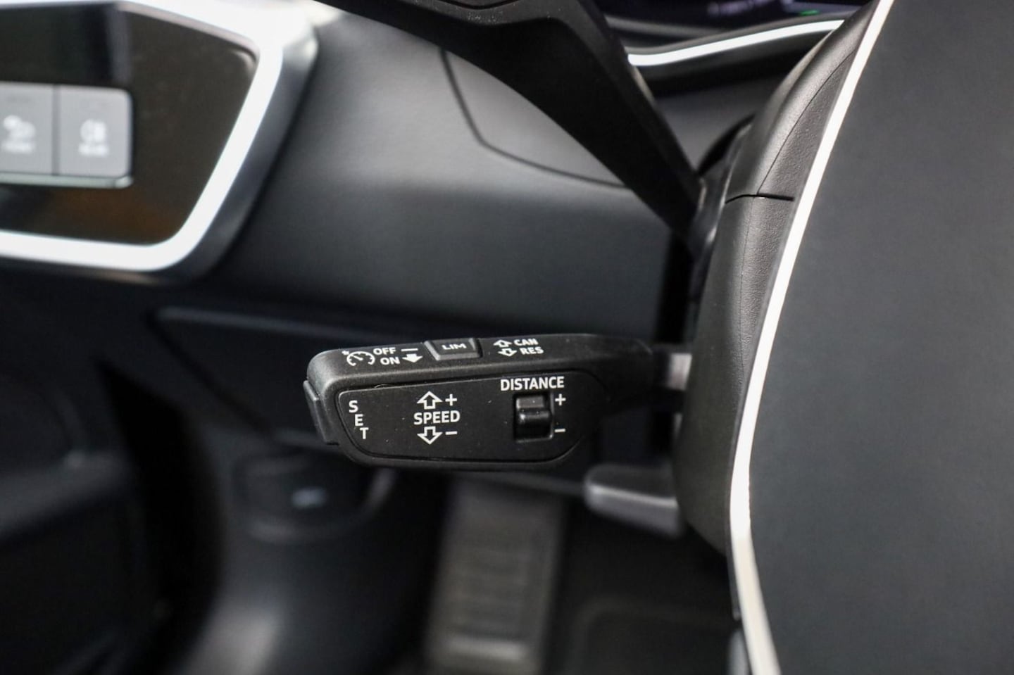 Bild über Audi A6 Avant sport 40 TDI quattro S tronic - für weitere Informationen kontaktieren Sie den Audi Partner
