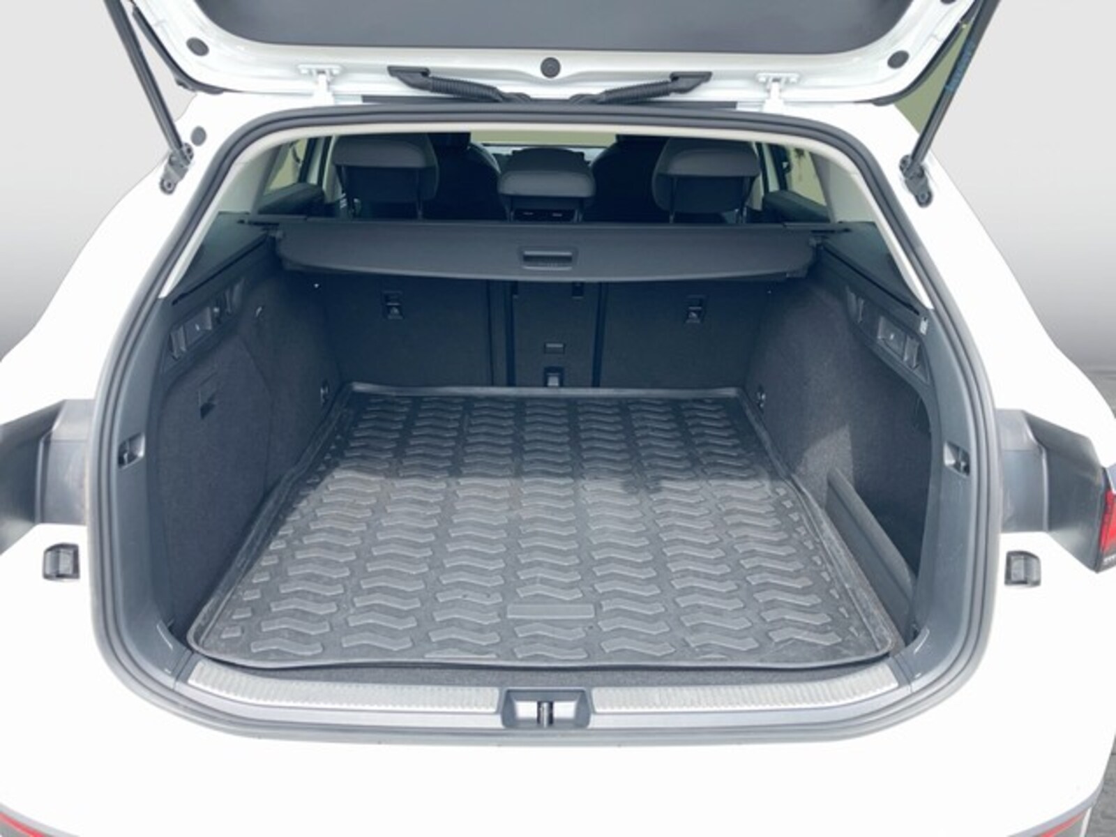 Volkswagen Passat – Bild 12